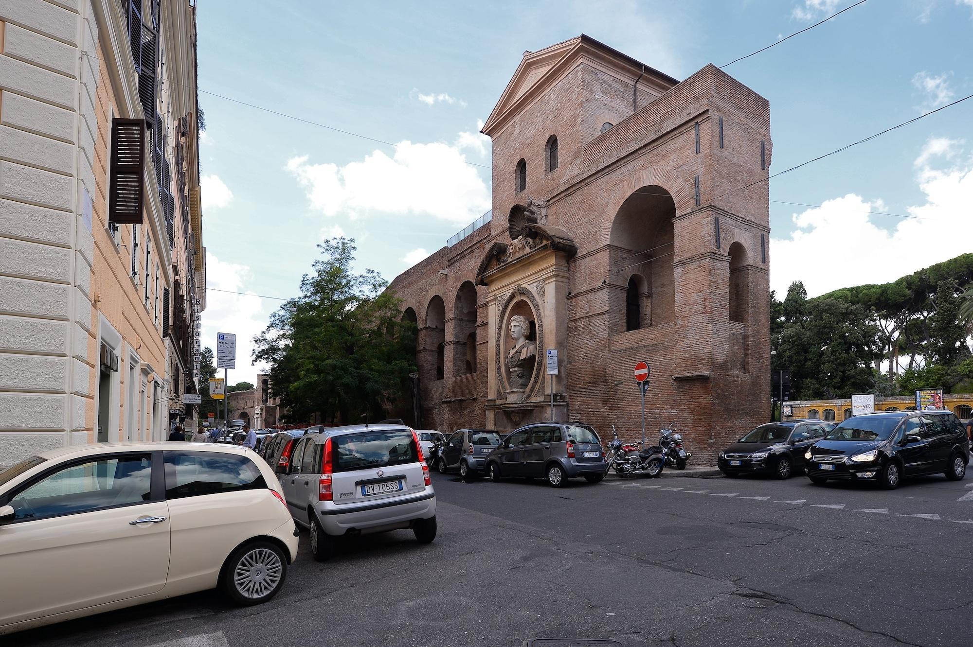 Vista Exterior Hotel Golden