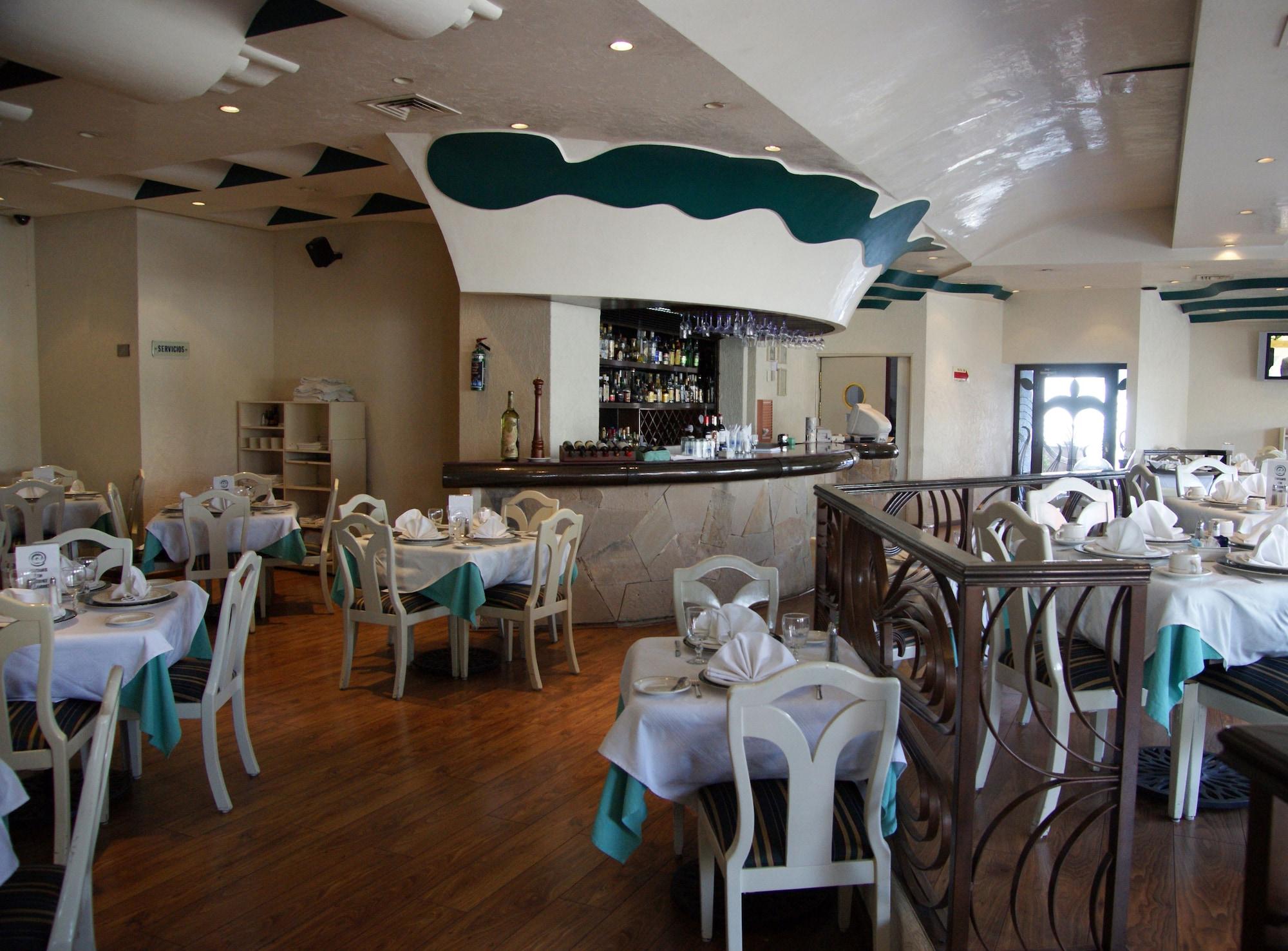 Restaurant Portonovo Hotel & Suites