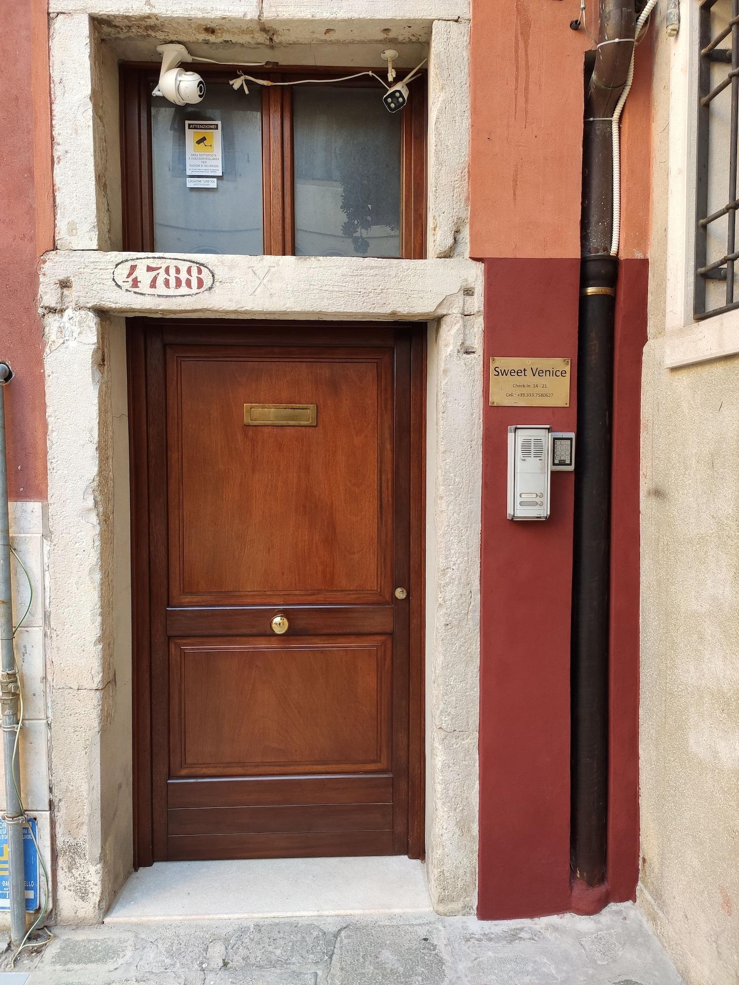 Varios Sweet Venice - rooms & apartments