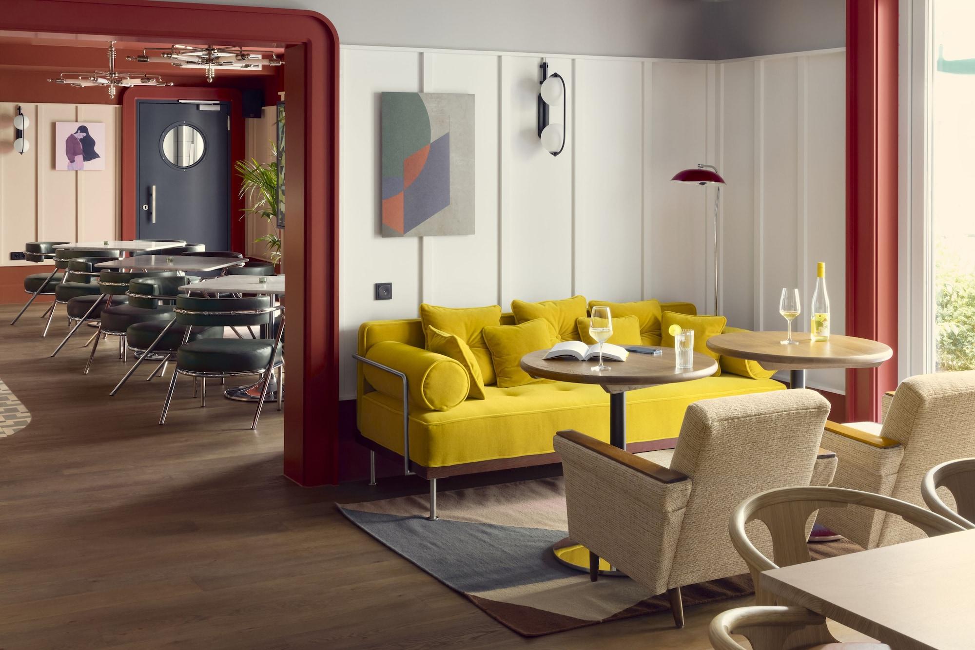 Bar/Salón Schwan Locke