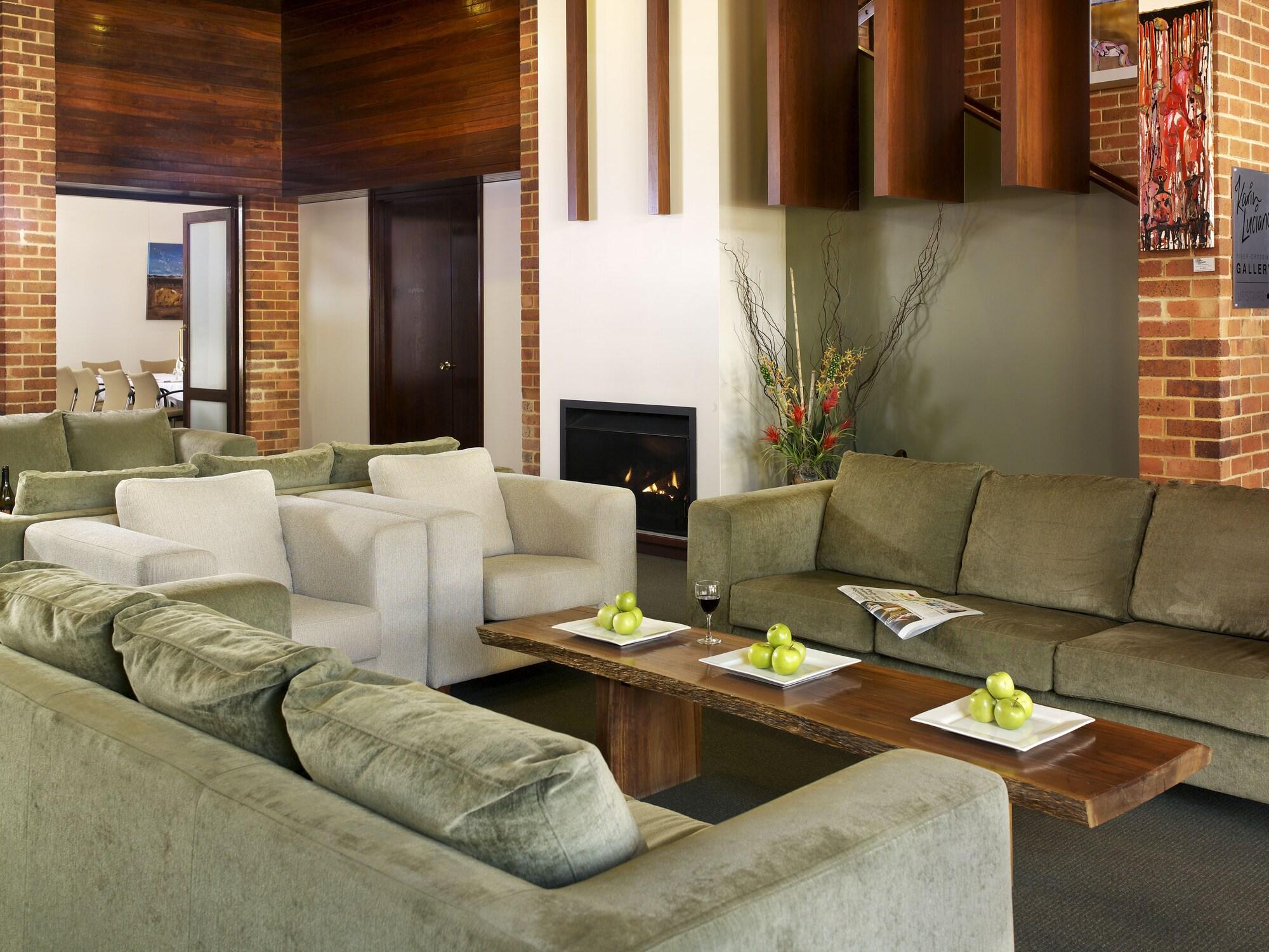 Vista Lobby Margarets in Town Apartments