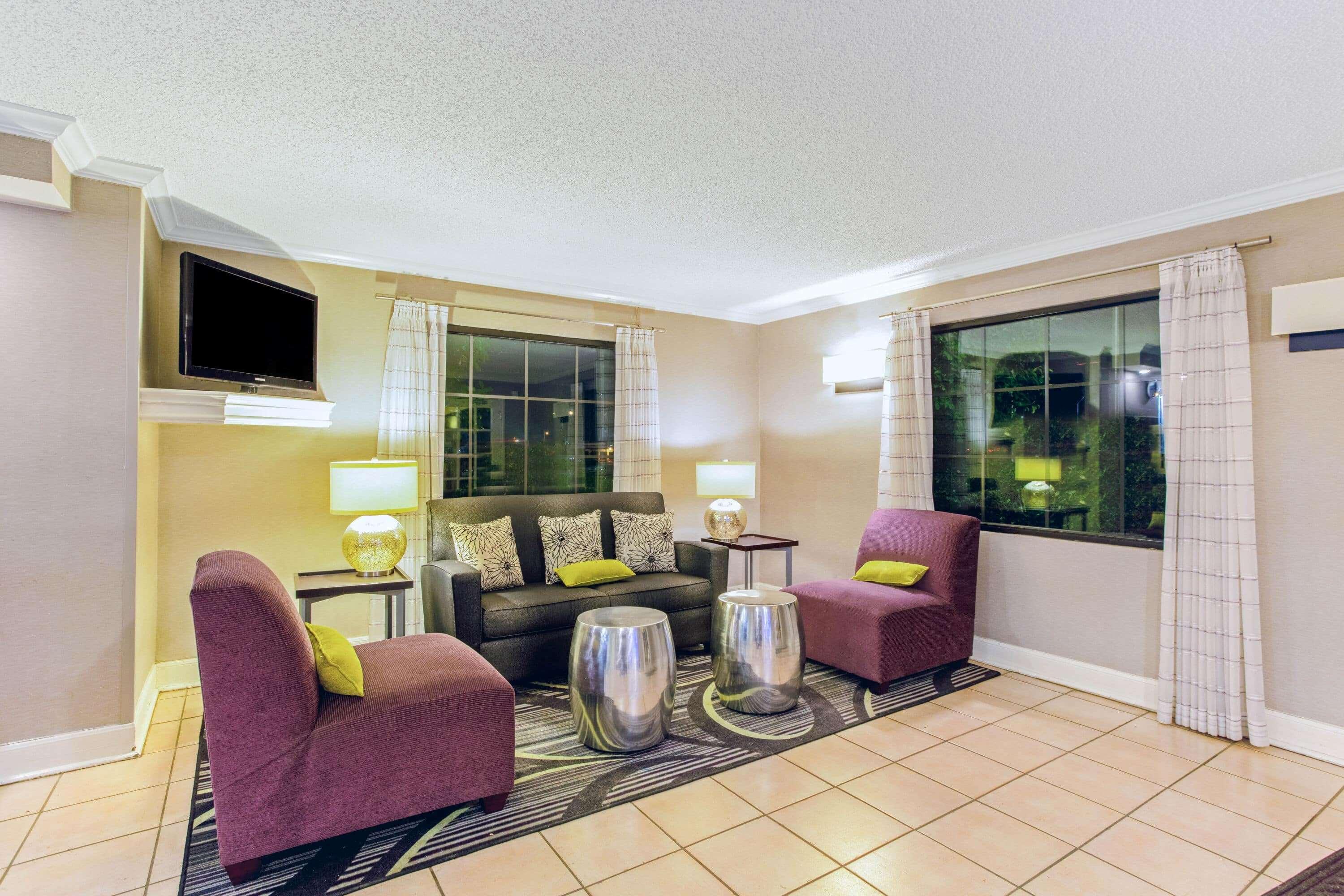 Vista Lobby La Quinta Inn by Wyndham and Conference Center San Angelo