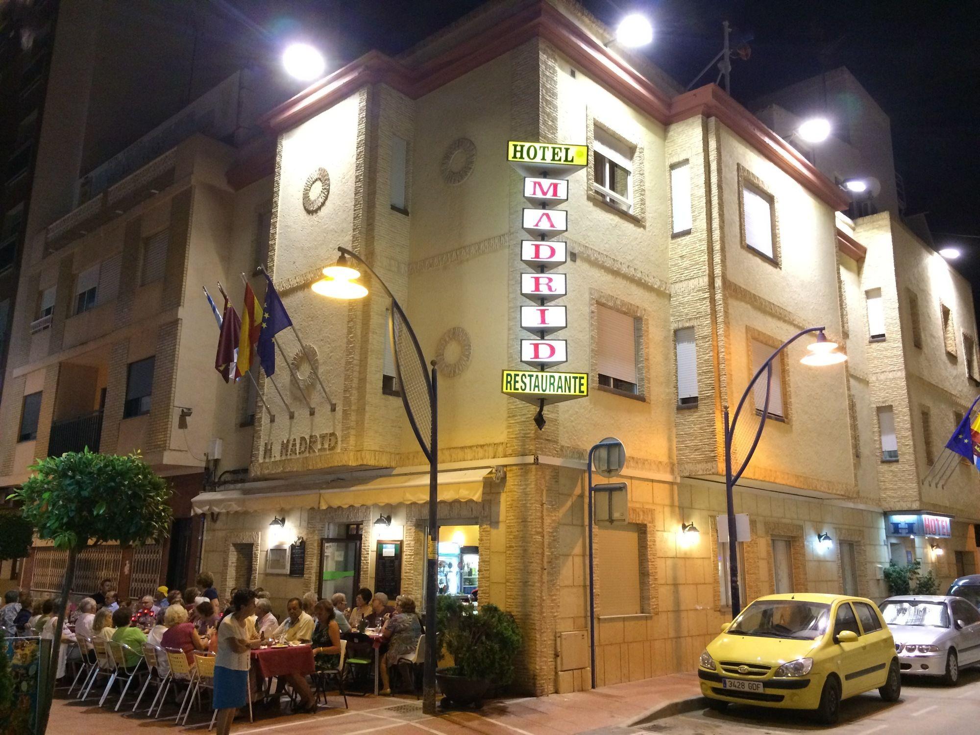 Vista Exterior Hotel Madrid