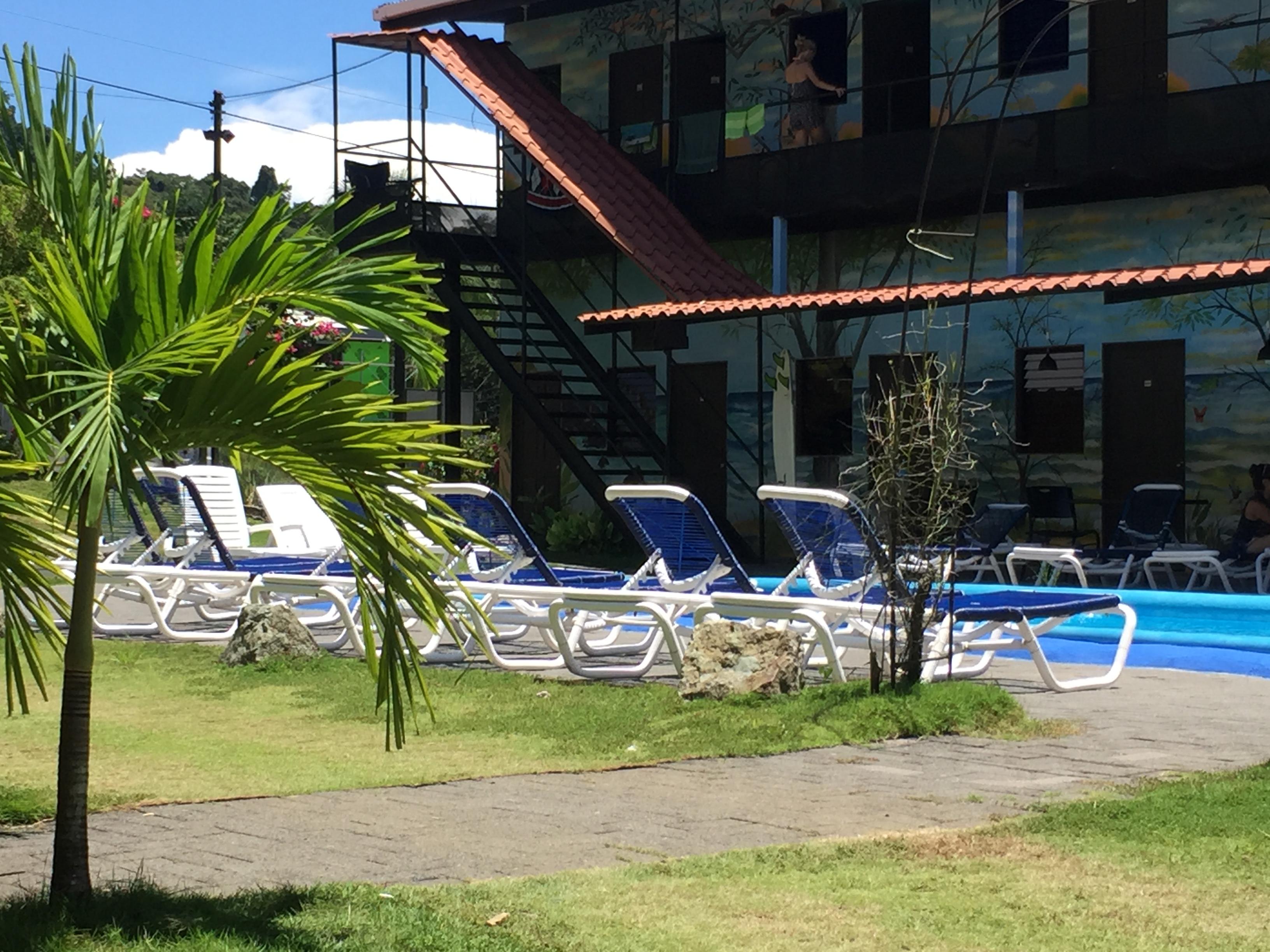 Vista Exterior El Faro Beach Hostel