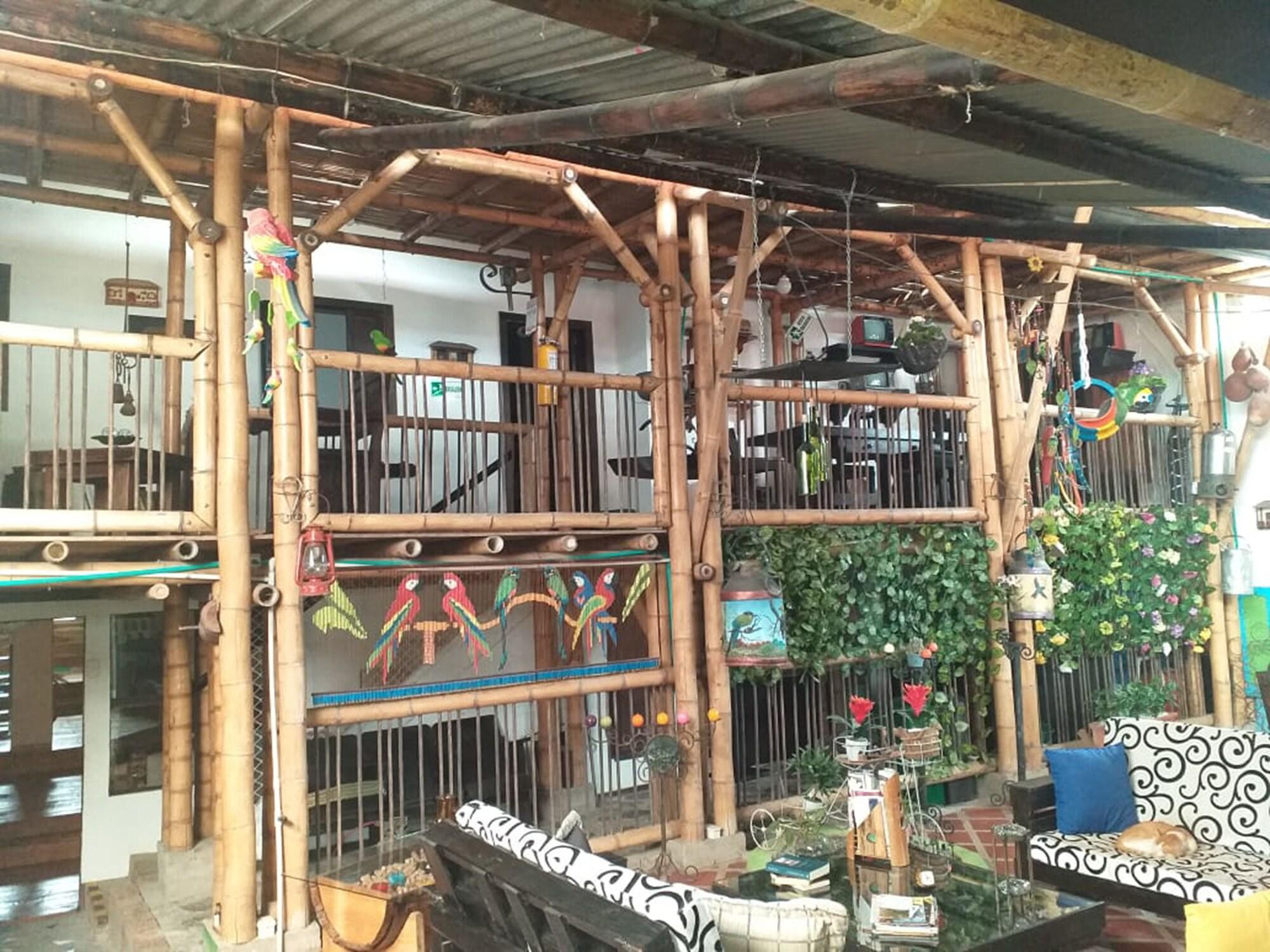 Bar/Salón Hostel Camelot