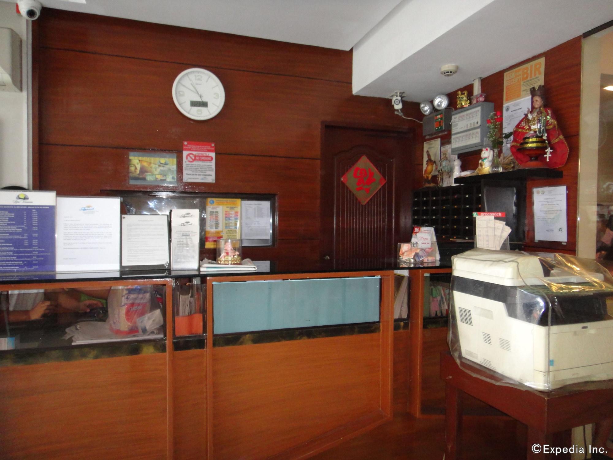 Vista Lobby Skypark Pensionne