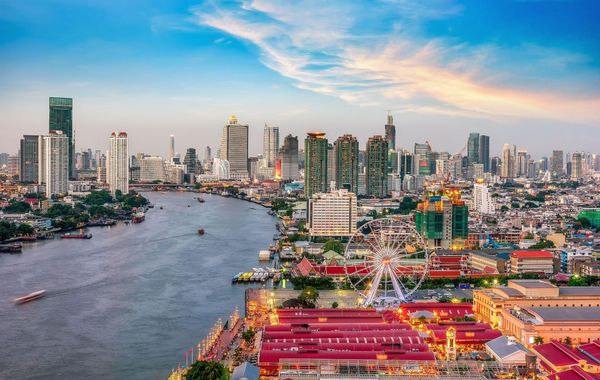 Holiday Inn Bangkok Silom by IHG