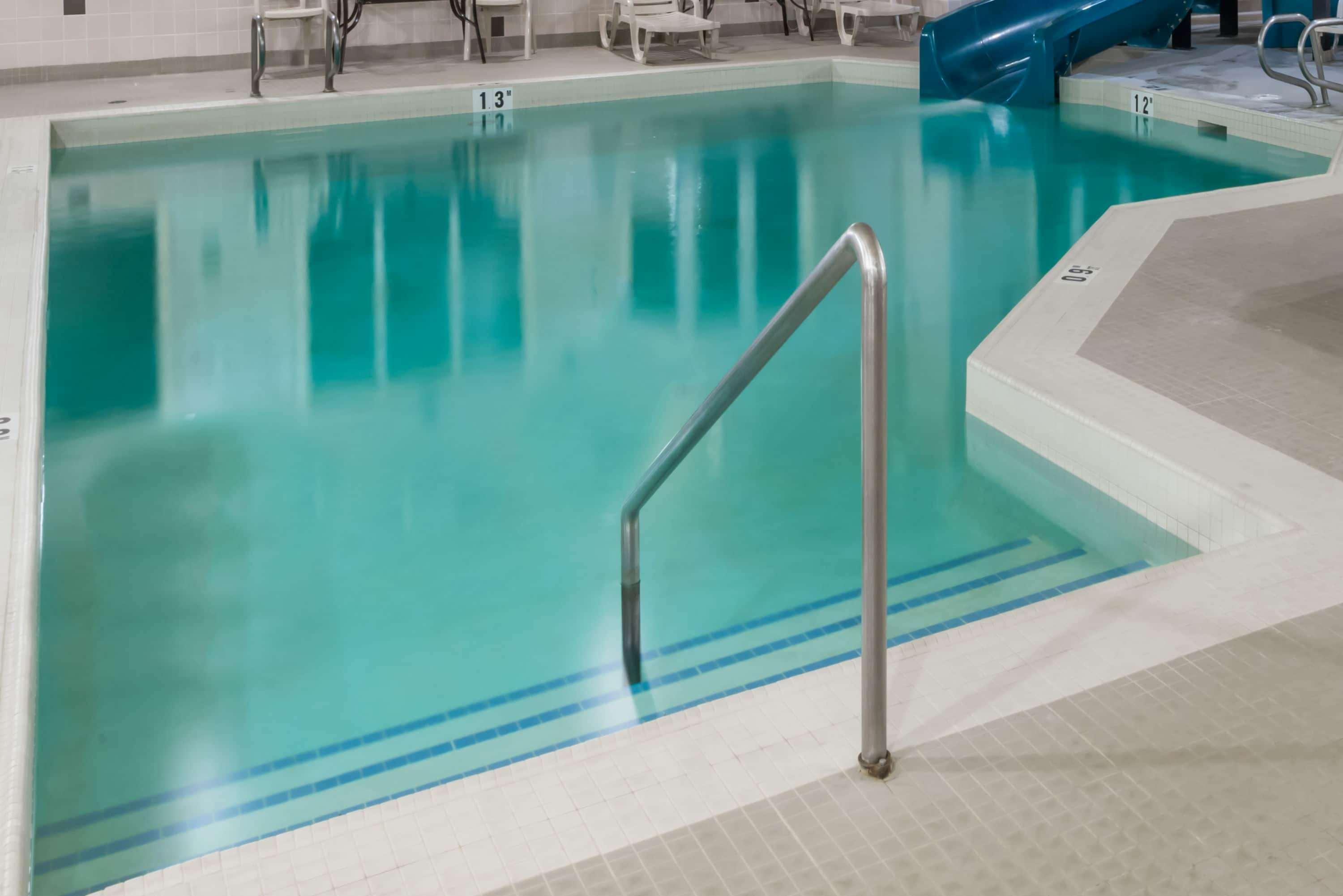 Vista Piscina Super 8 by Wyndham Vermilion AB