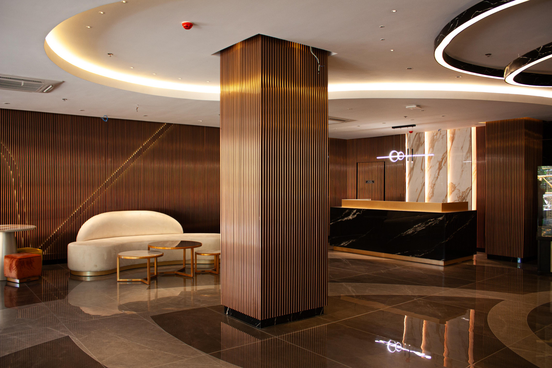 Vista Lobby Hayat Sky Towers