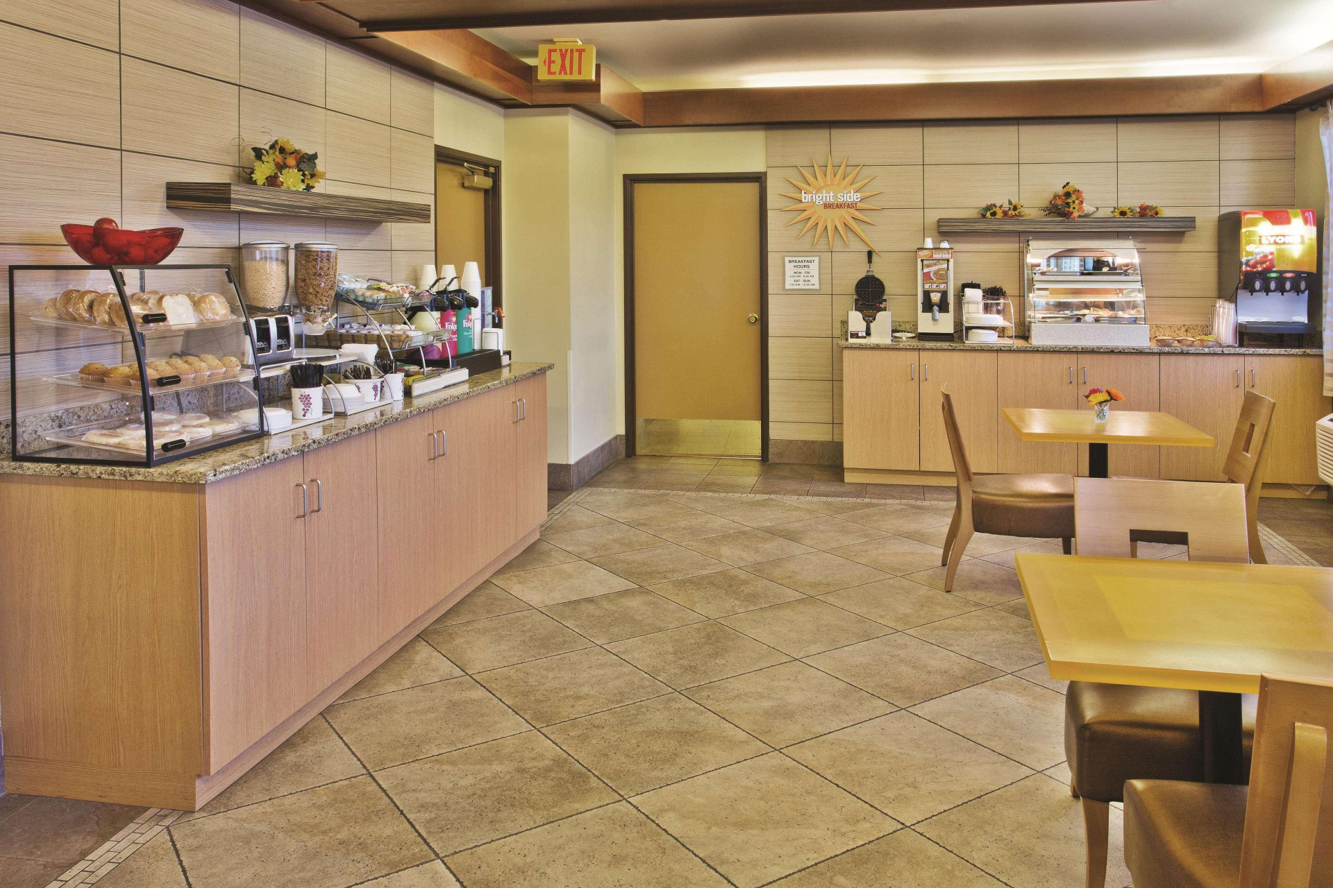 Restaurant La Quinta Inn Suites By Wyndham Helena