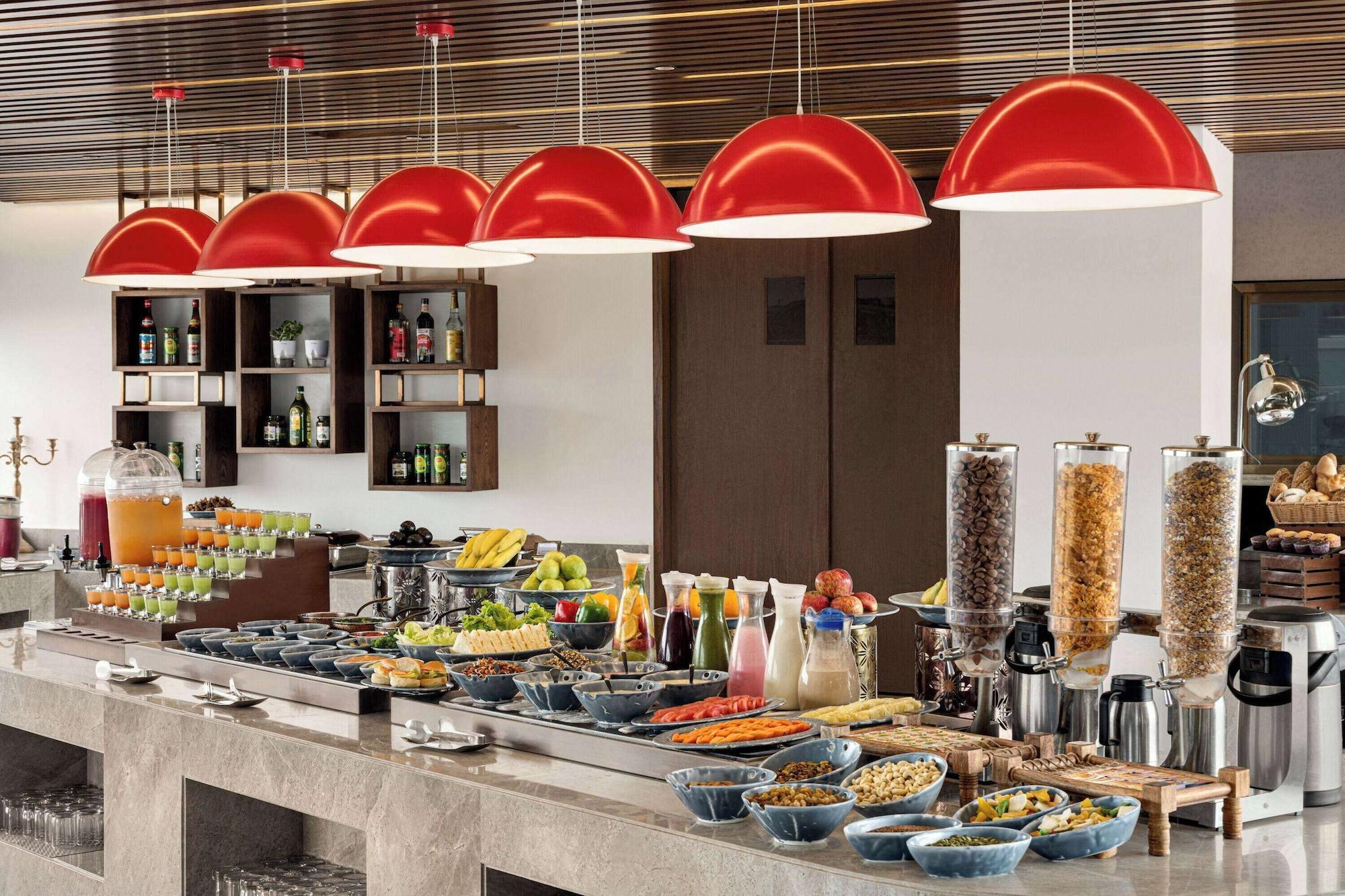 Restaurant Ramada by Wyndham Gorakhpur Gorakhnath Mandir Road