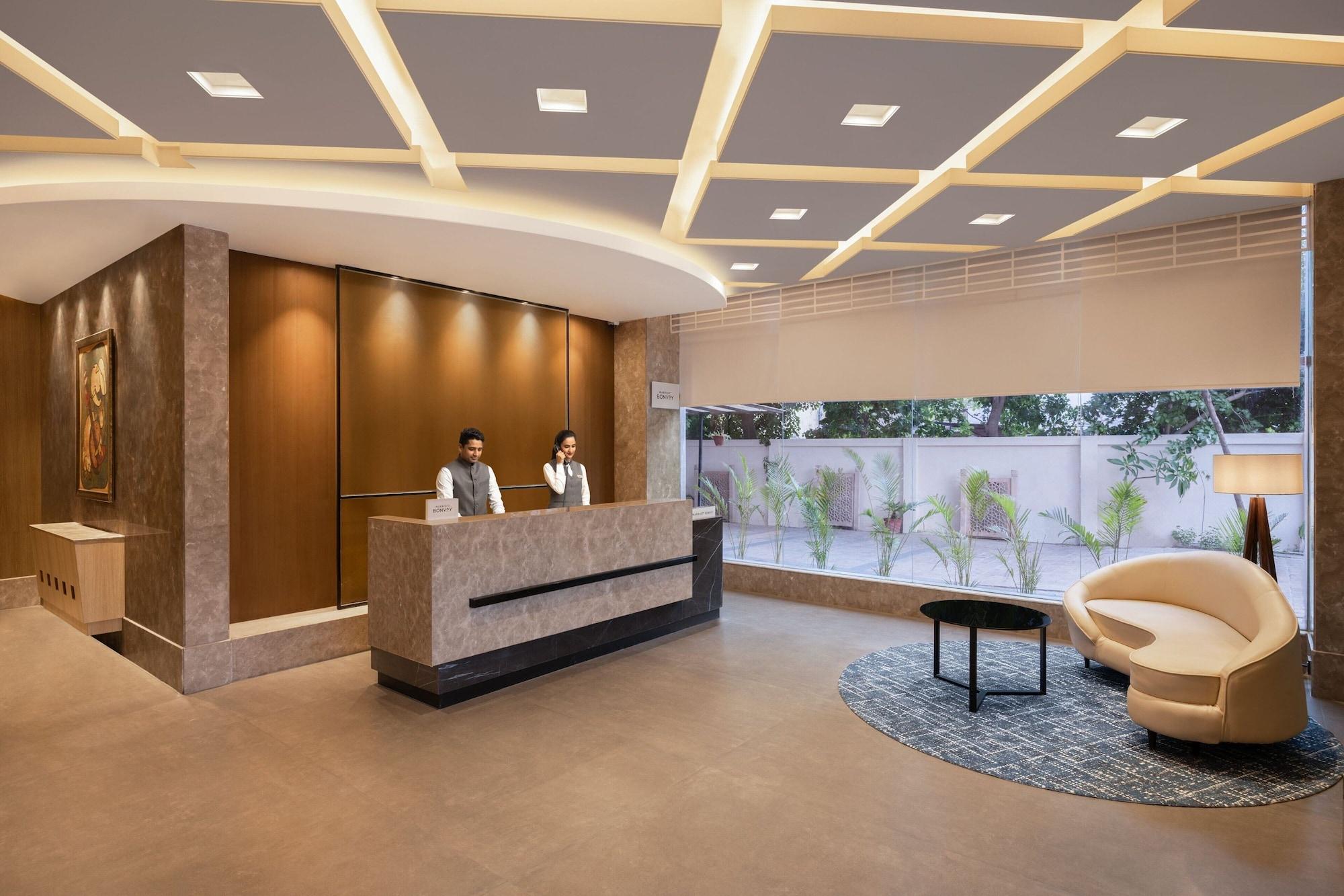 Vista Lobby Fairfield by Marriott Jaipur