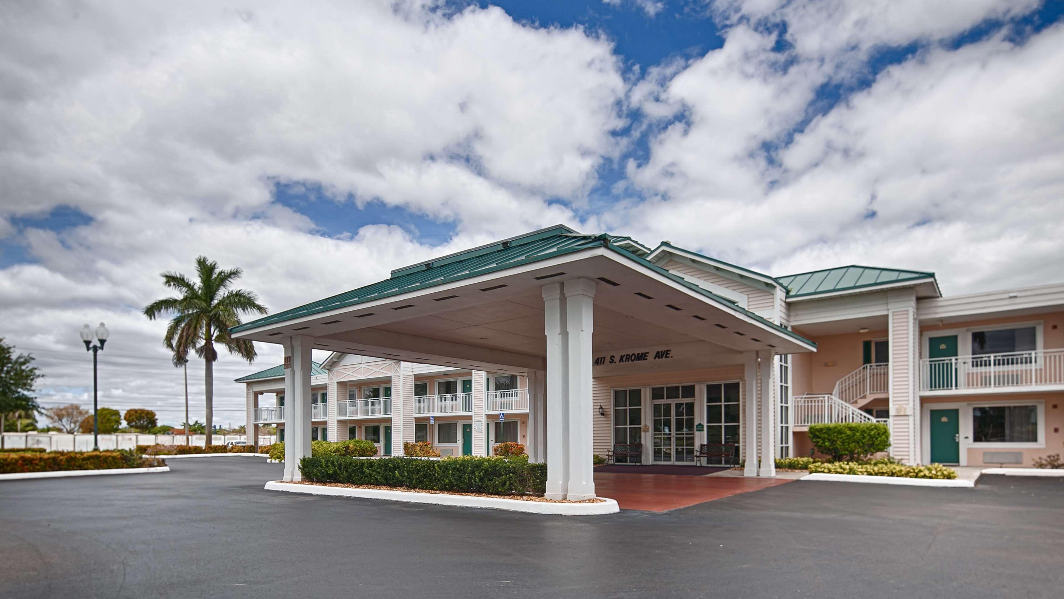 Vista Exterior Best Western Gateway to the Keys