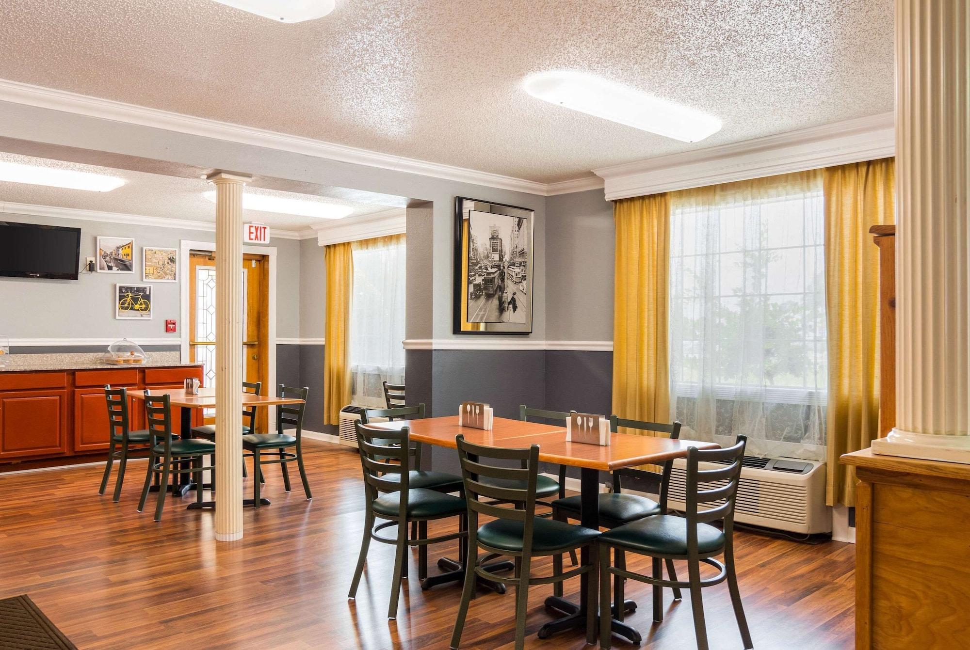 Restaurant Econo Lodge Jacksonville near Little Rock Air Force Base