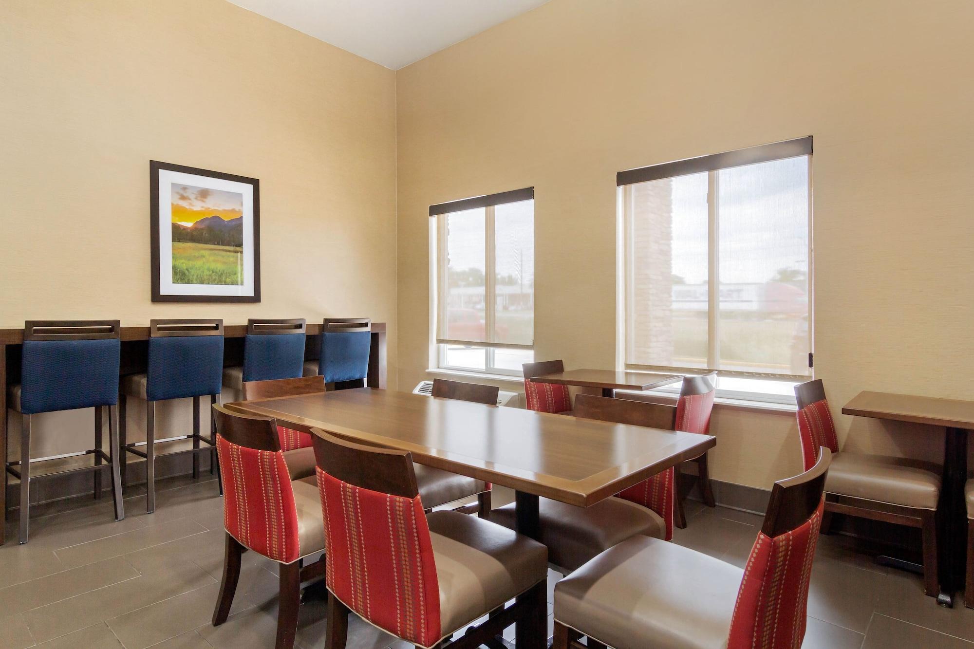 Restaurant Comfort Inn & Suites Greeley