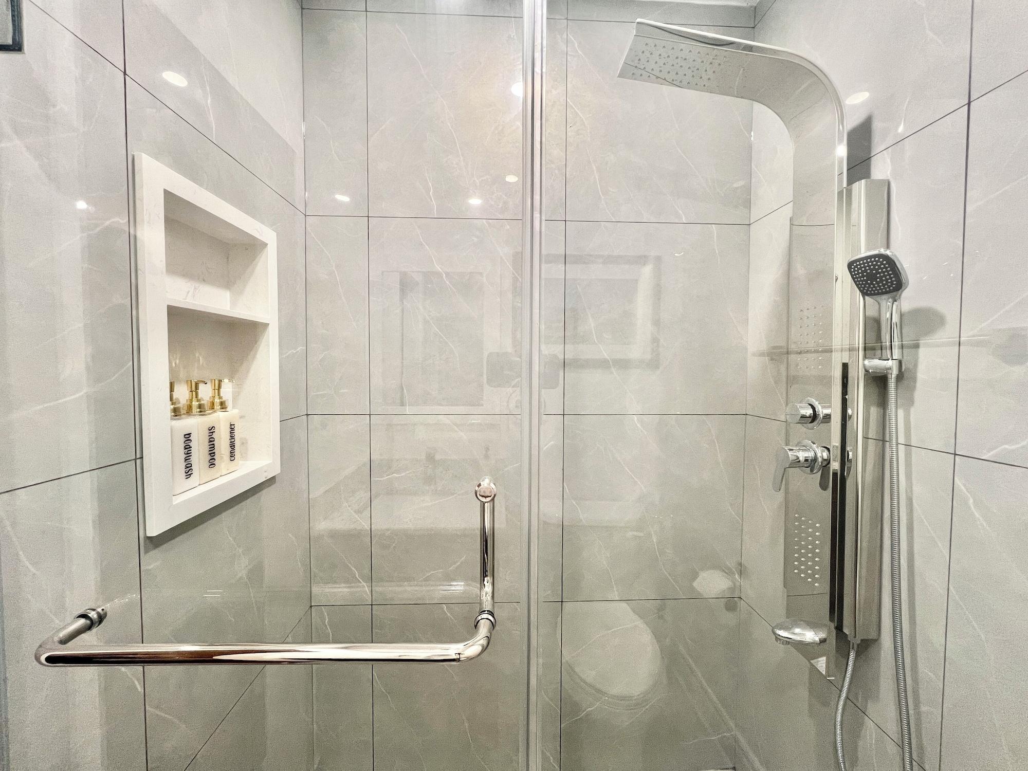 Equipamiento de Habitación Upgraded Rooms with Bath 7-min to Subway Near Downsview Rogers Stadium