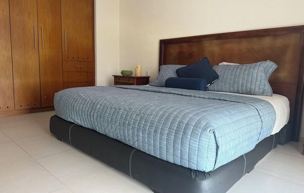 Relax and Recharge in lovely beachfront apartment. Fantastic location - Hoteles con campo de golf en Cancún, México