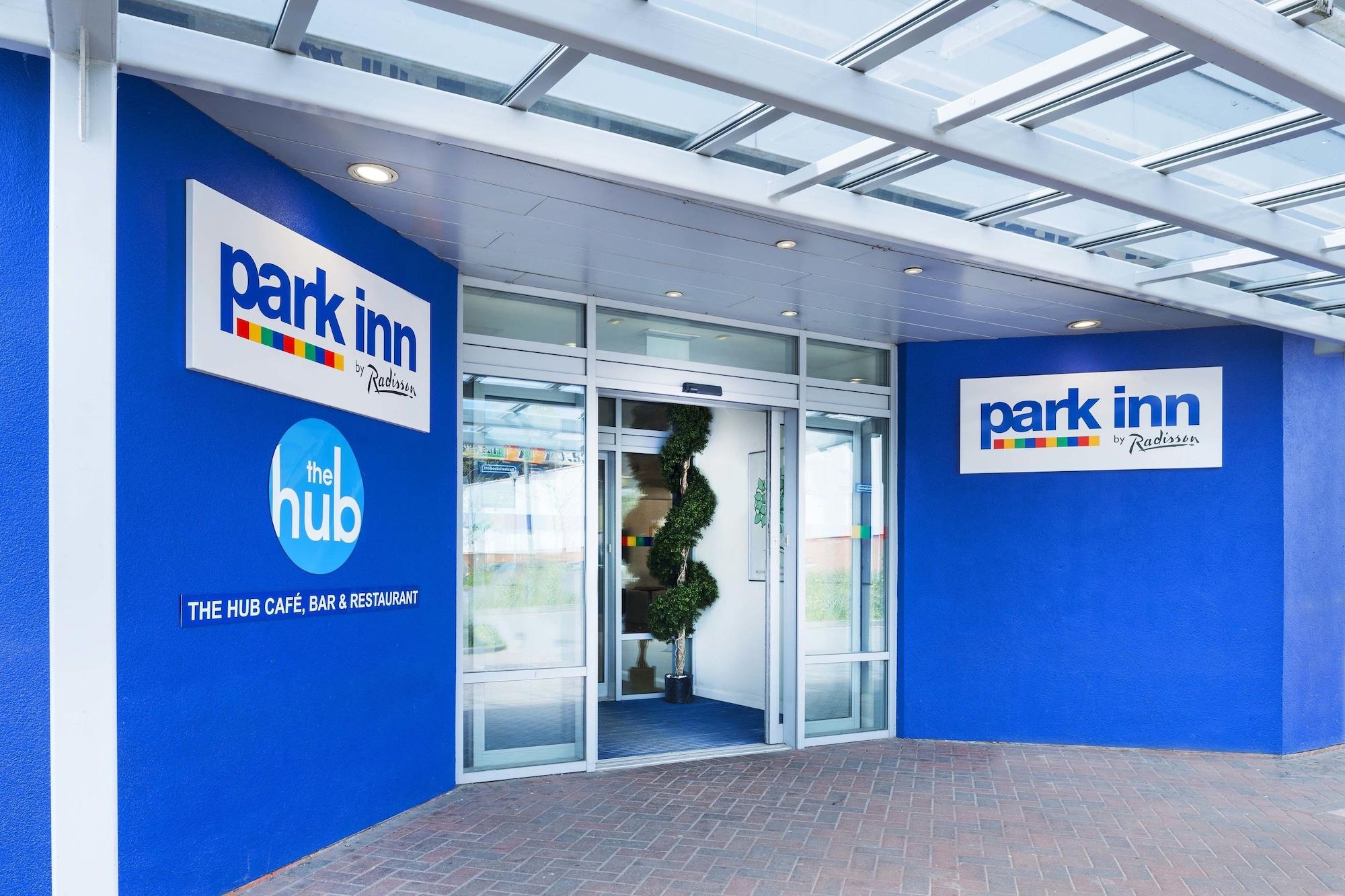 Vista Exterior Park Inn by Radisson Birmingham Walsall M6 J9