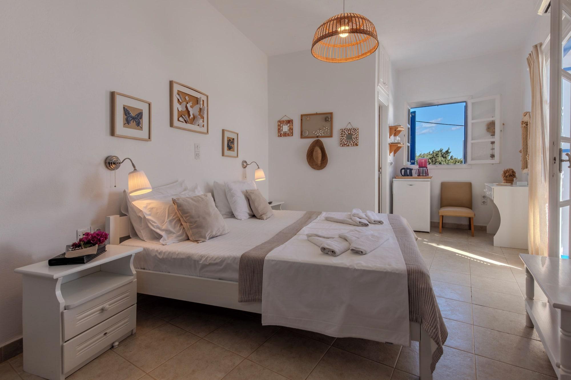Varios Heliotropio Studios & Apartments