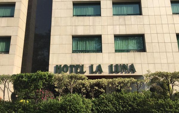 Hotel La Luna - Hoteles cerca de Estadio Azteca en Ciudad de México
