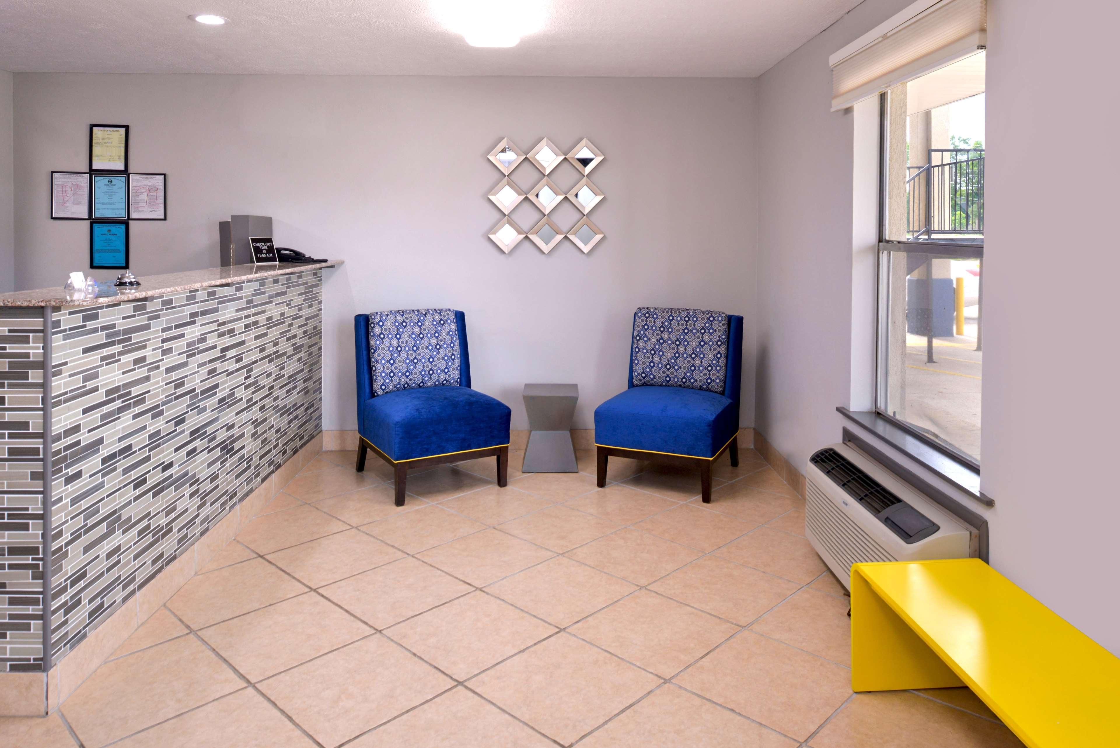 Vista Exterior Americas Best Value Inn Monroeville