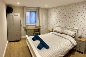 Alquiler Vacacional - Blackberry Cottage — Dog-Friendly Home in Cardiff
