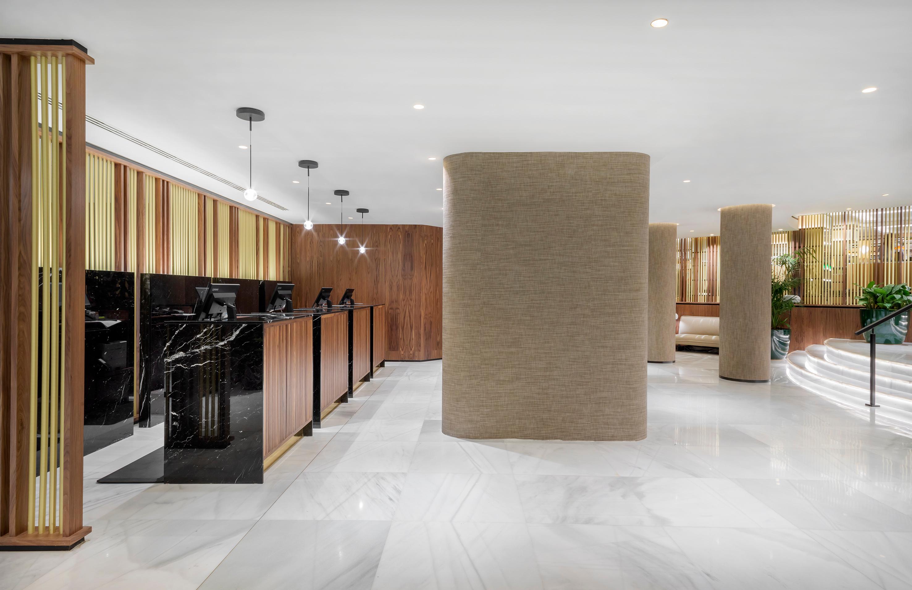 Vista Lobby Melia White House Hotel