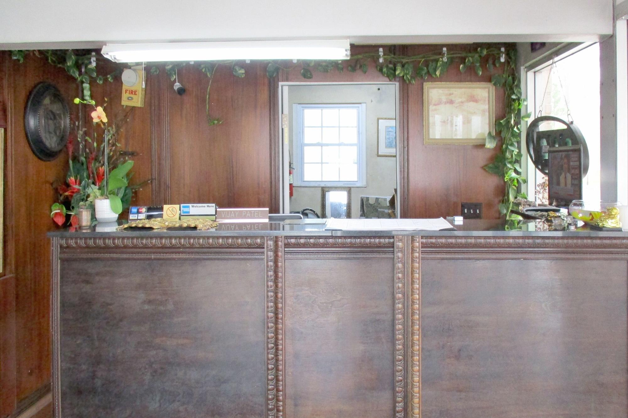 Vista Lobby American Inn and Suites