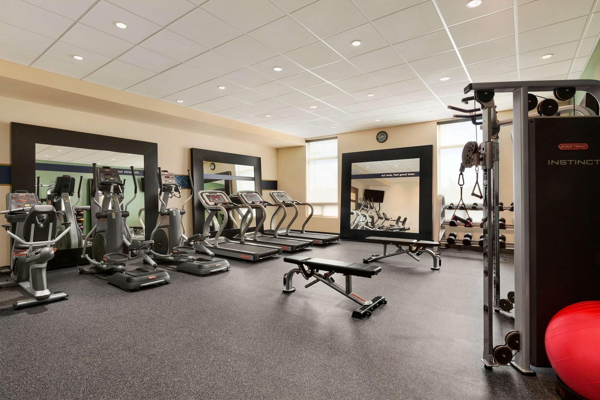 Gimnasio Hampton Inn by Hilton Edmonton/Sherwood Park