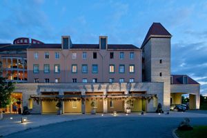 Alojamiento - Explorers Hotel