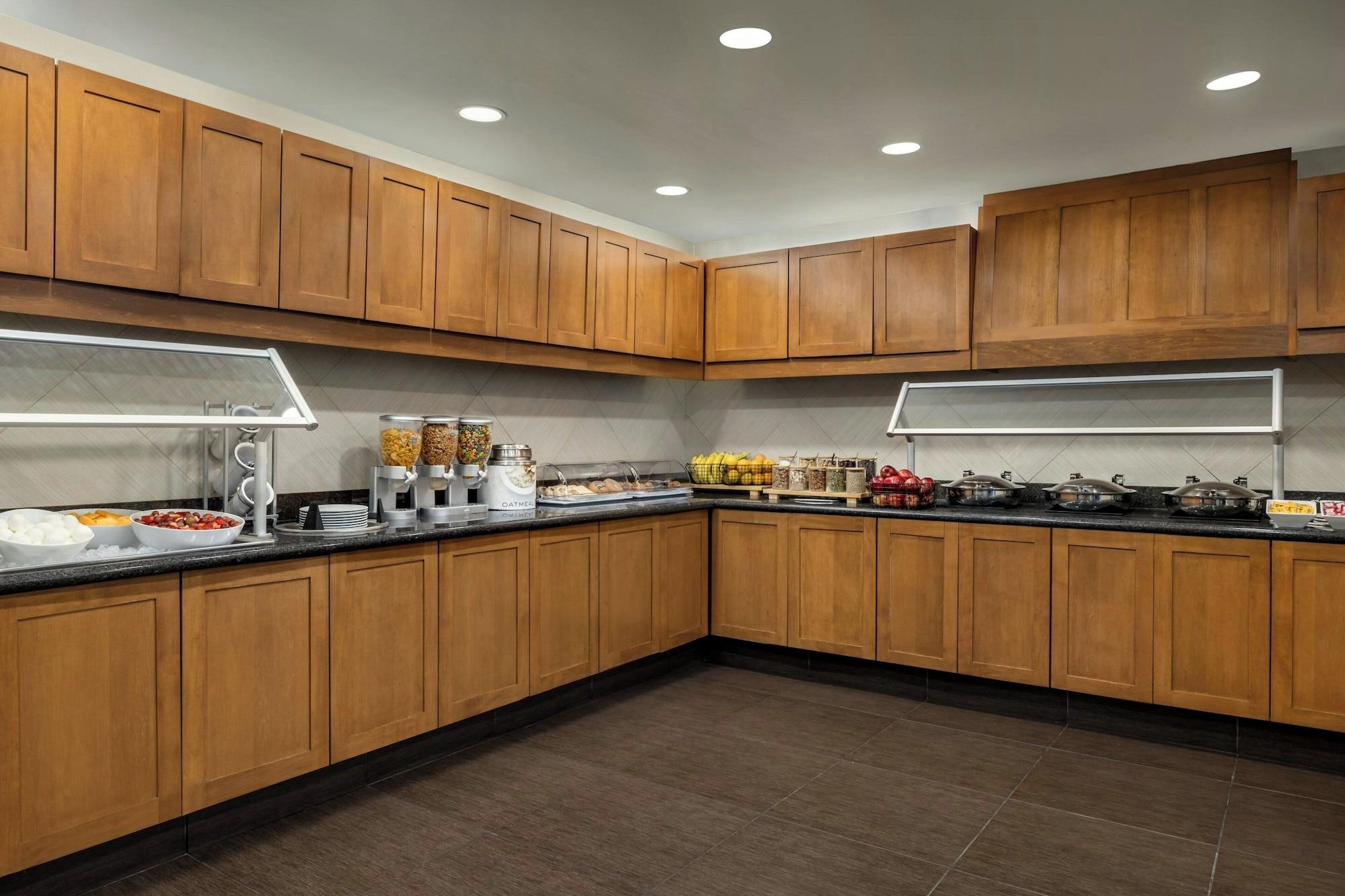 Restaurant Residence Inn Marriott Chester