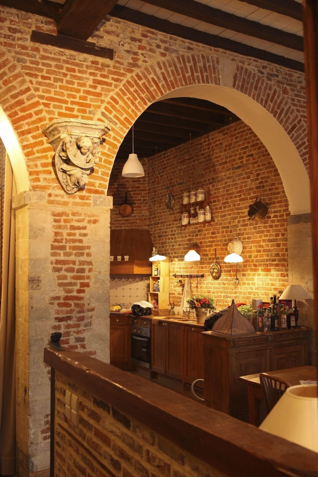 Vista Lobby Carmelites Guest House