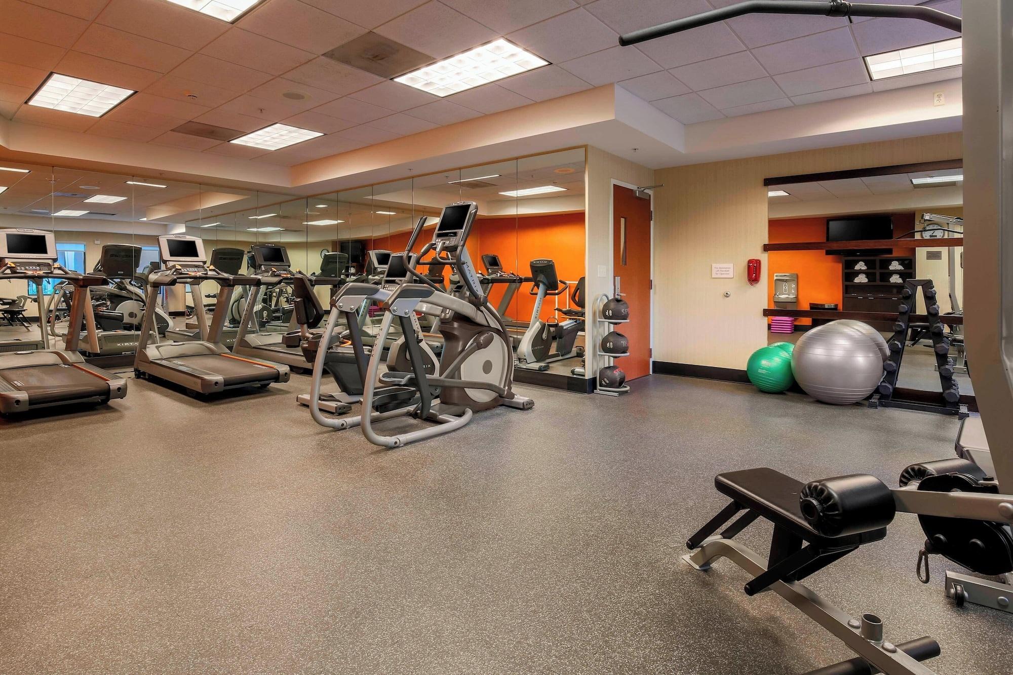 Gimnasio Courtyard by Marriott San Diego Airport/Liberty Station
