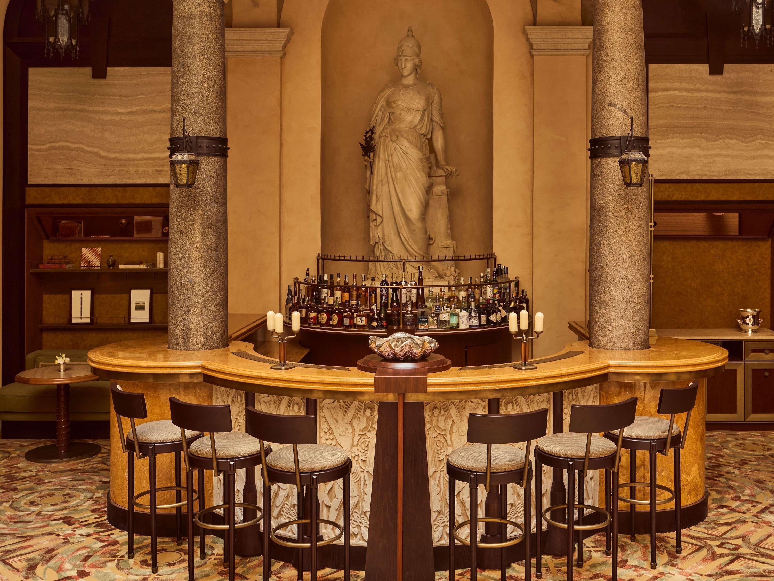 Bar/Salón Grand Hotel de La Minerve