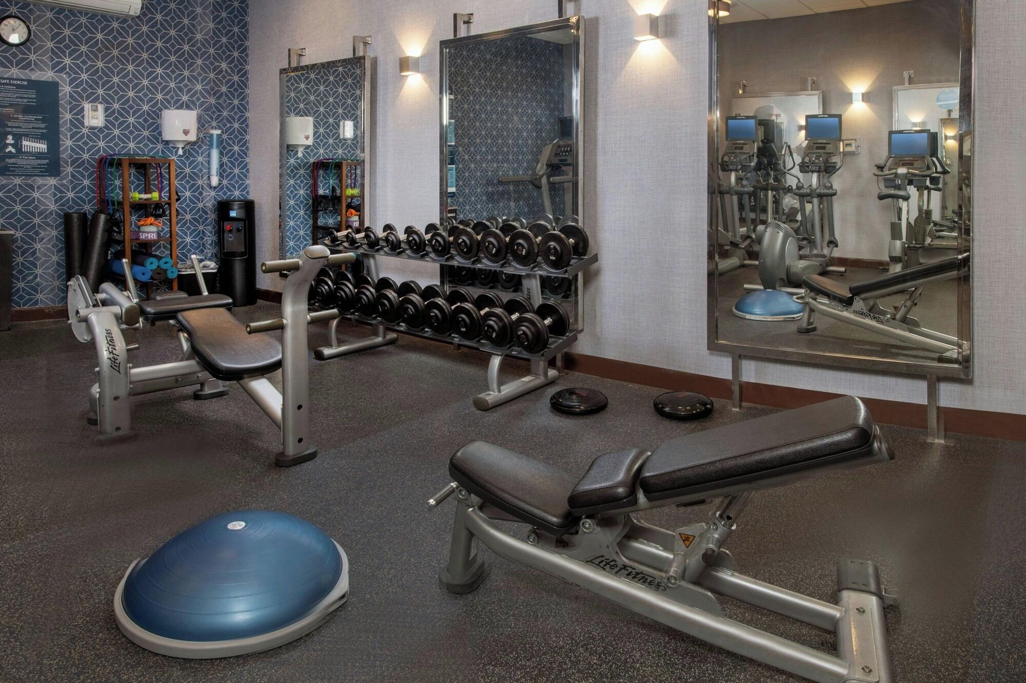Academia Four Points by Sheraton Philadelphia City Center