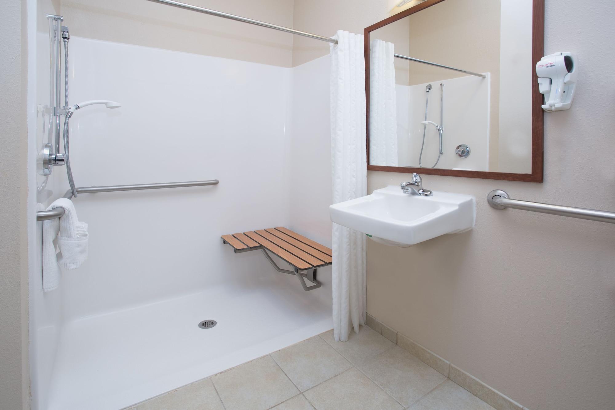 Equipamiento de Habitación Candlewood Suites Grand Prairie by IHG