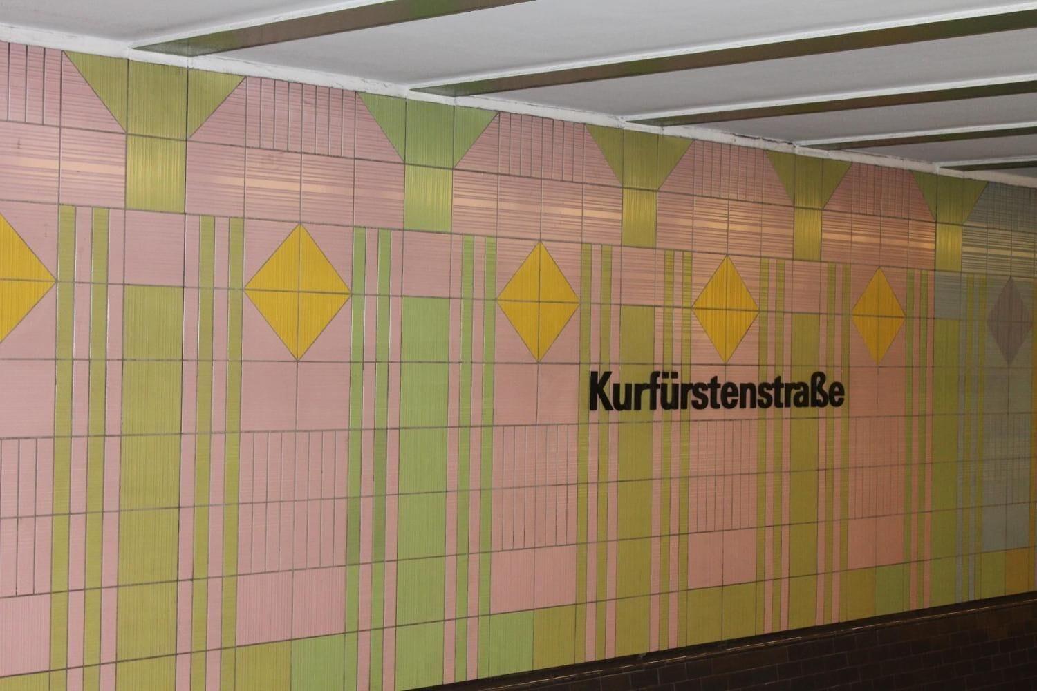 Equipamiento de Habitación Pension LEVI