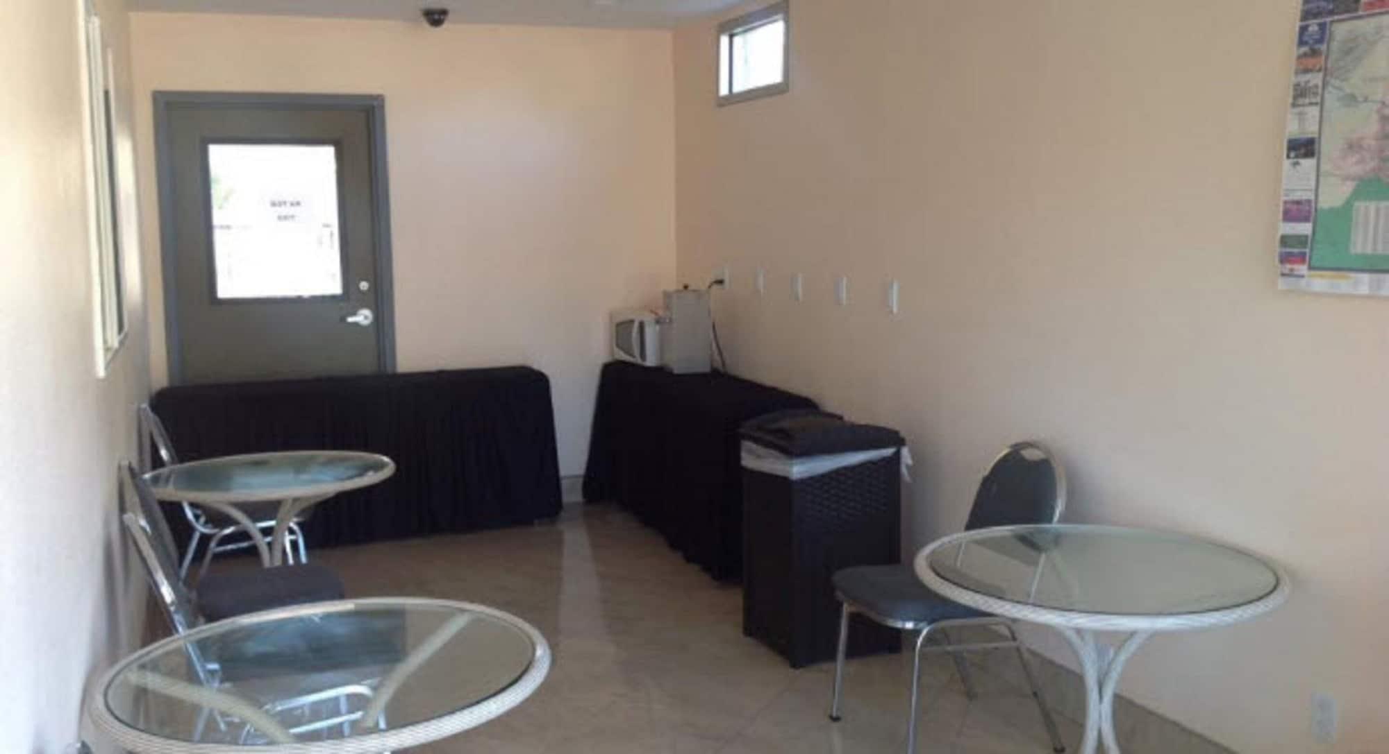 Bar/Salón Americas Best Value Inn Thousand Oaks