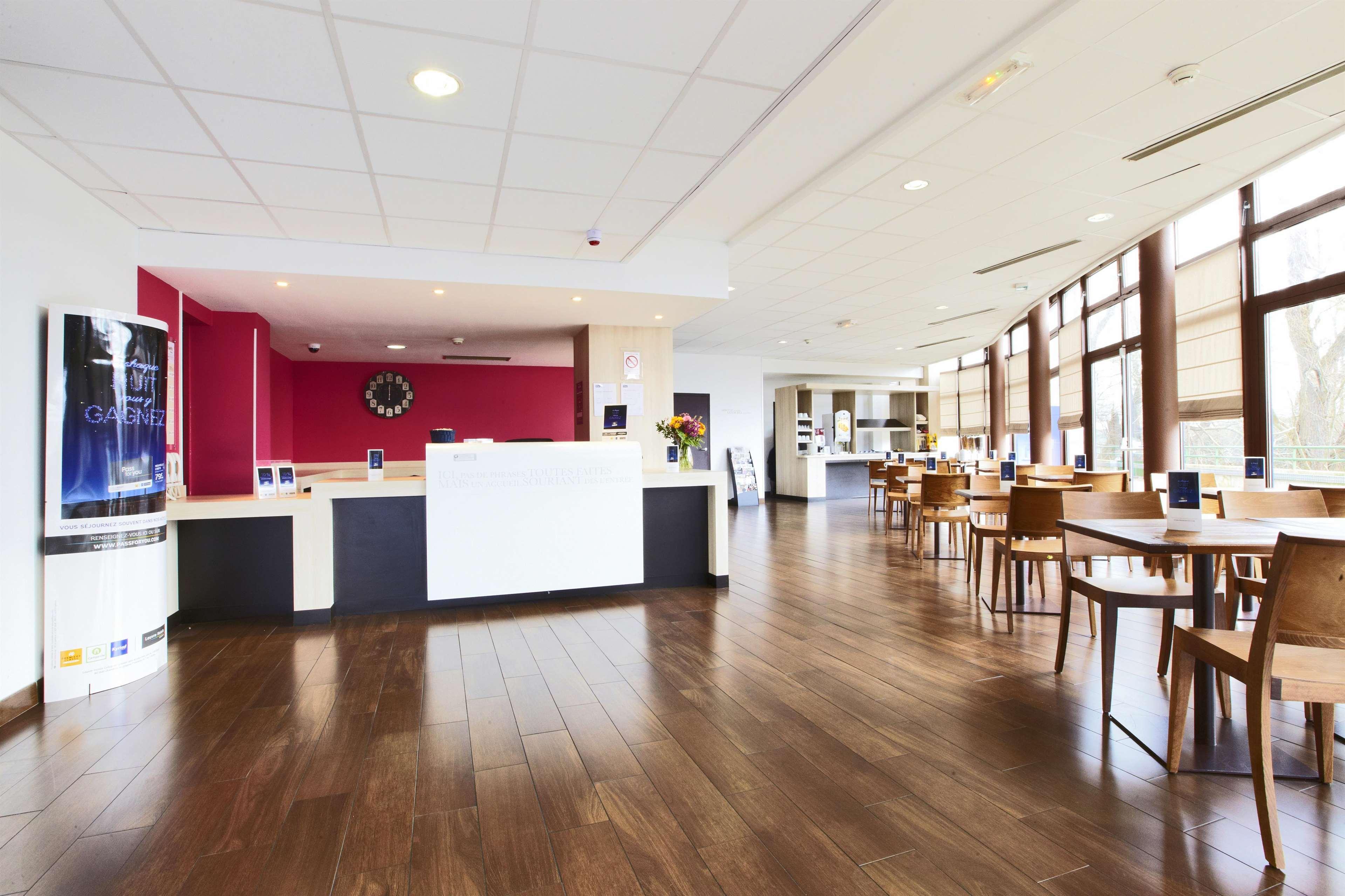 Vista Lobby Kyriad Viry Chatillon