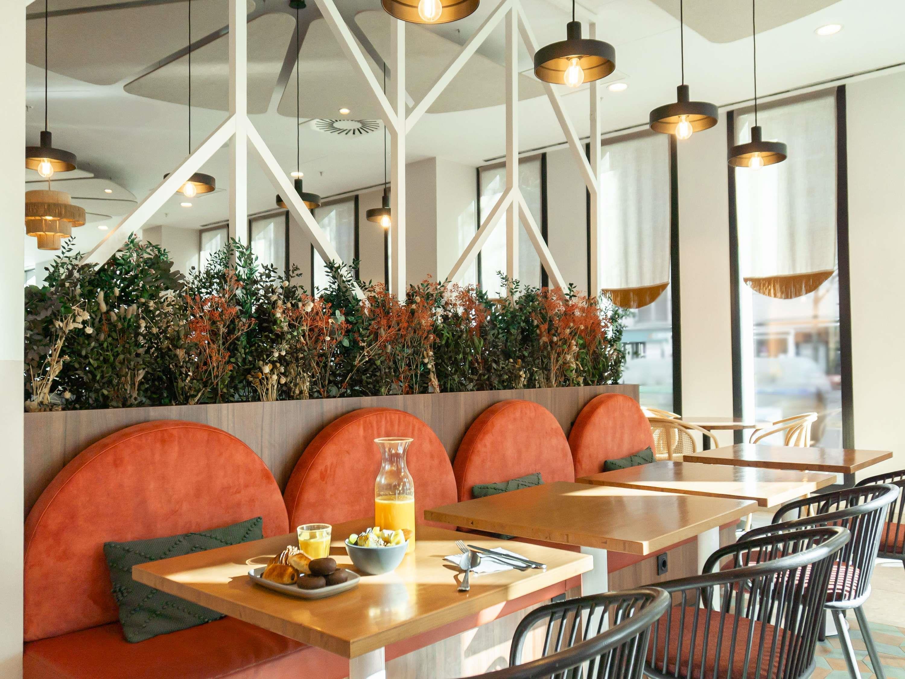 Restaurant Ibis Styles Sevilla Santa Justa