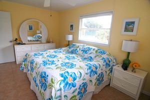 Alquiler Vacacional - 5 STAR, Pet Friendly, Sunny, Private Old Florida Charm Cottage and Mins to Beach