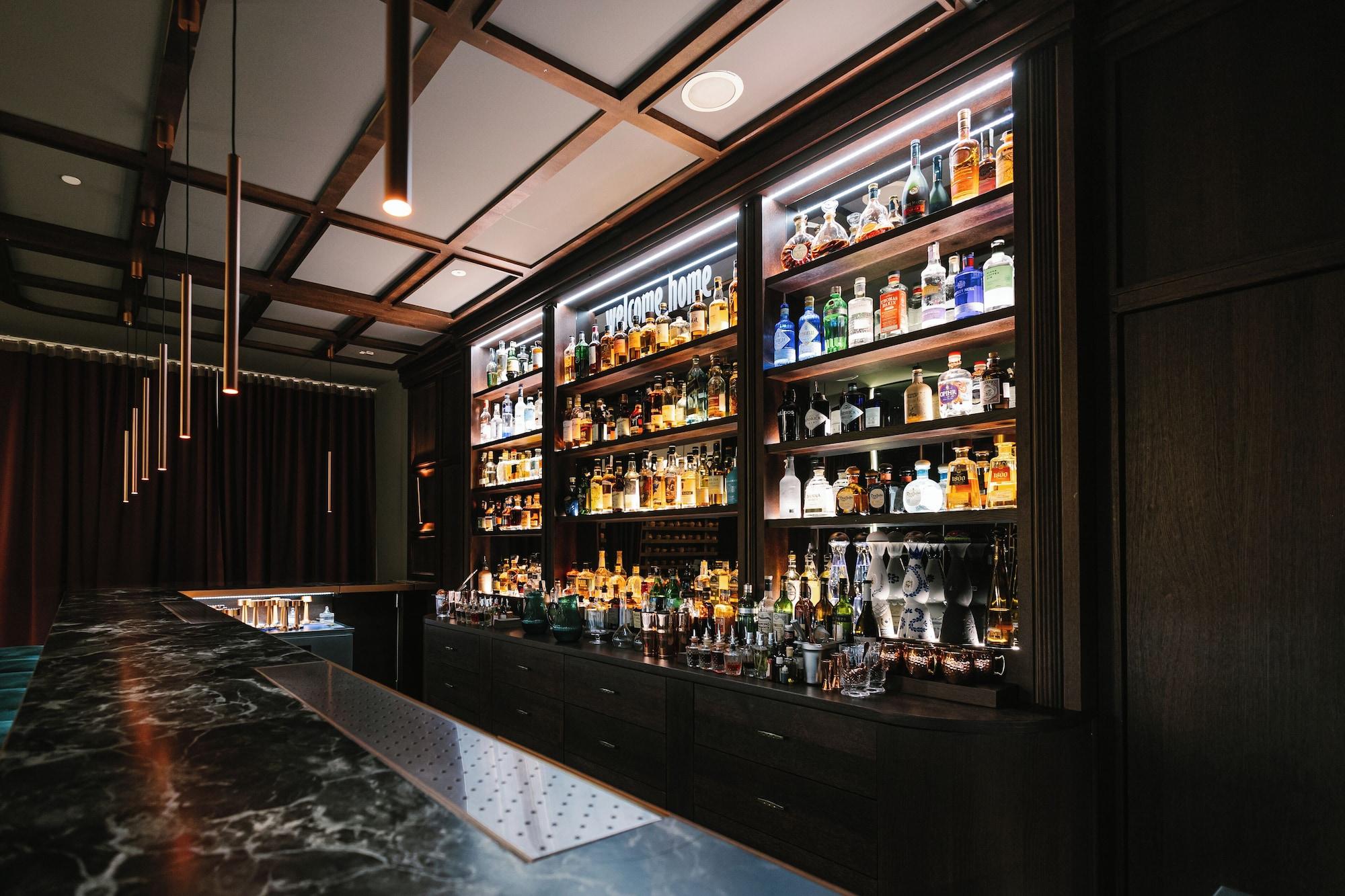 Bar/Salón Crowne Plaza Belgrade by IHG