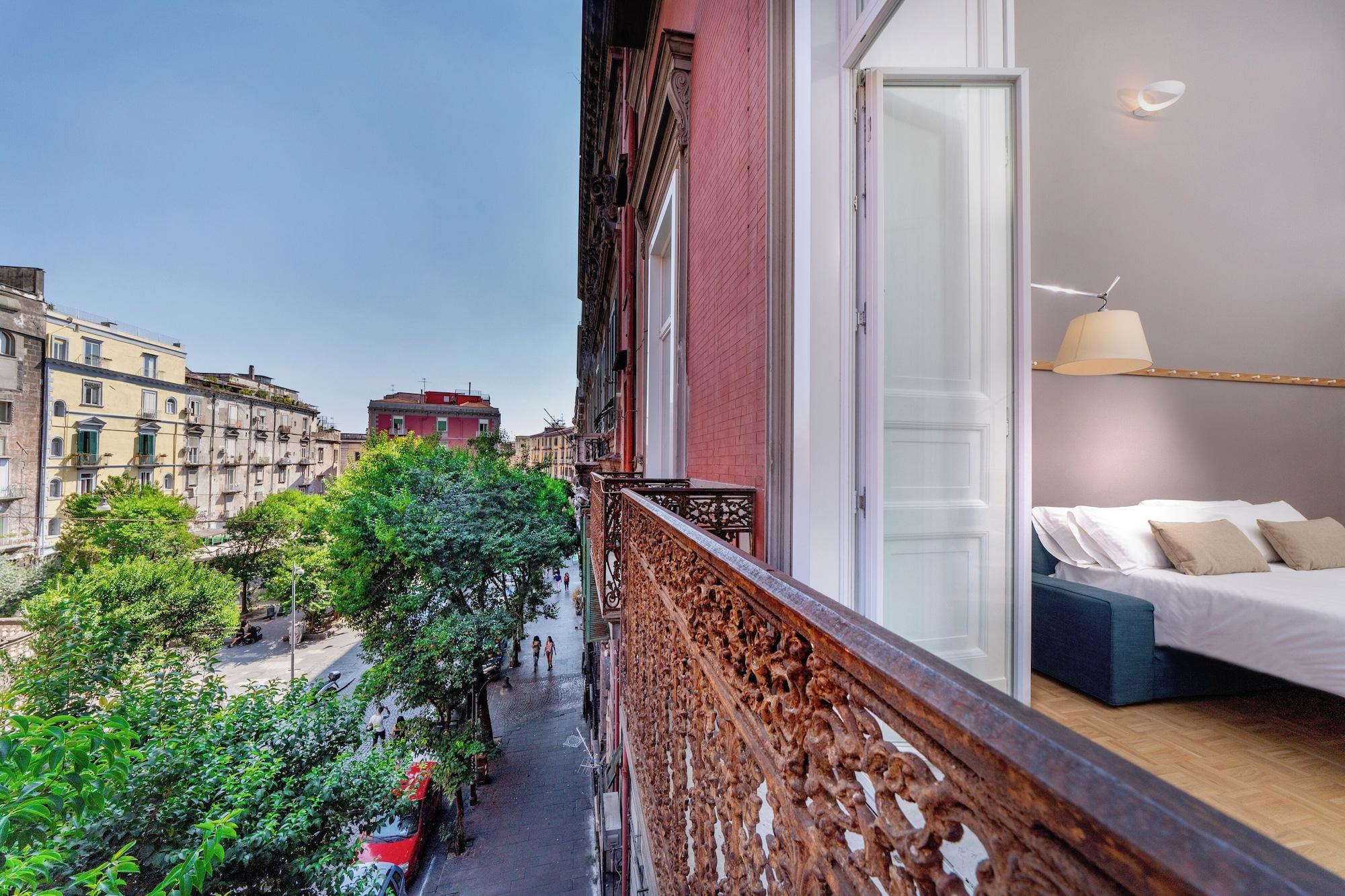 Vista Exterior Hotel Piazza Bellini & Apartments