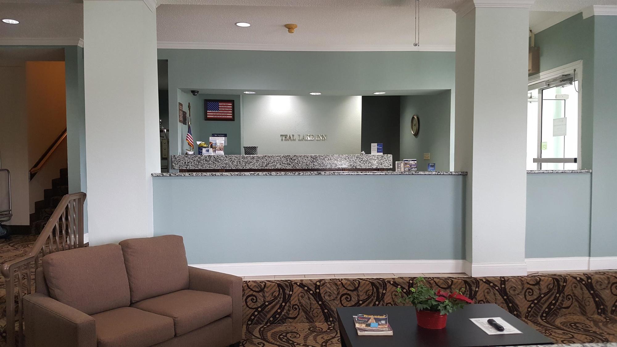 Vista Lobby Best Western Teal Lake Inn