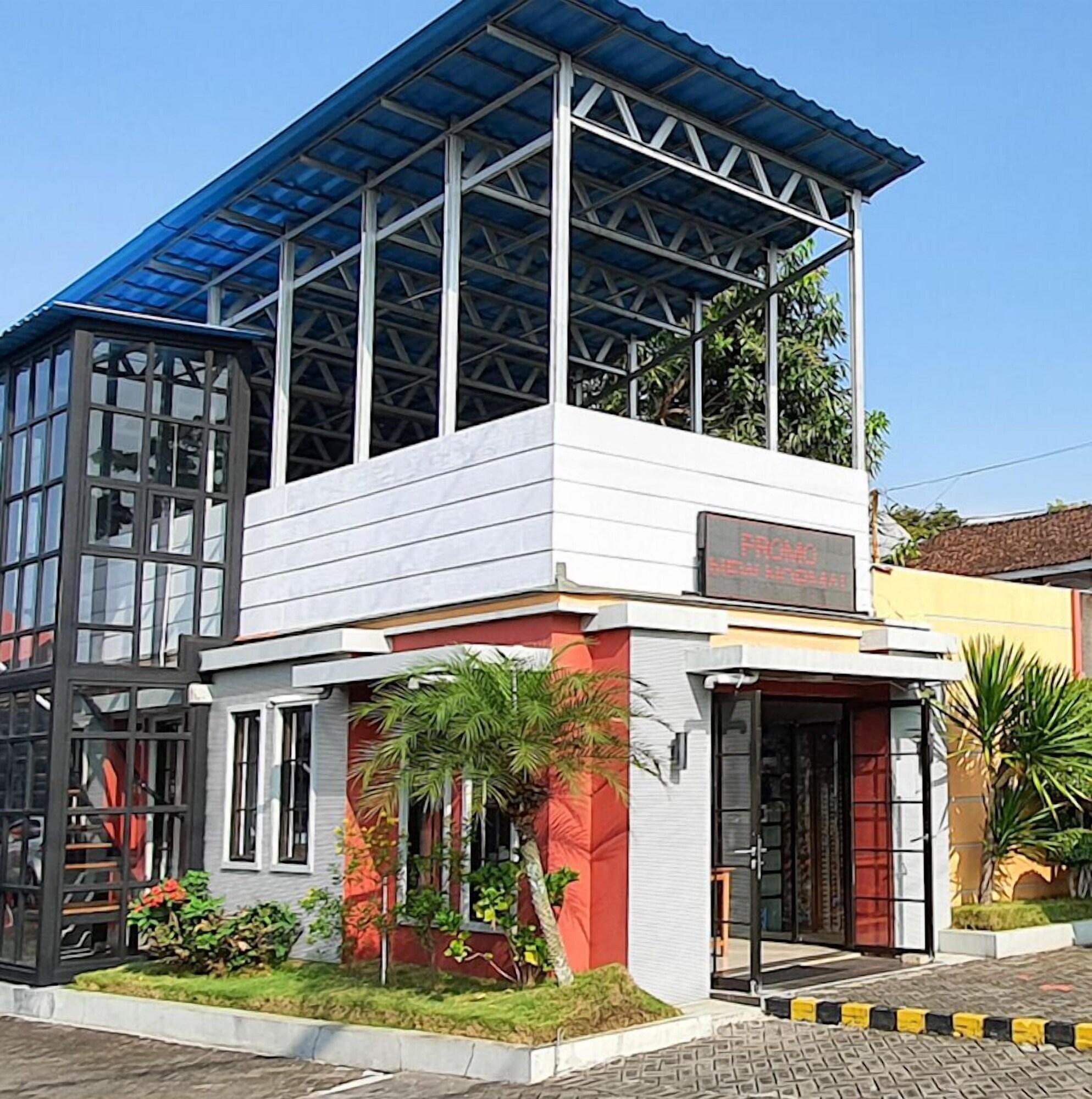 Varios Griya Wijaya