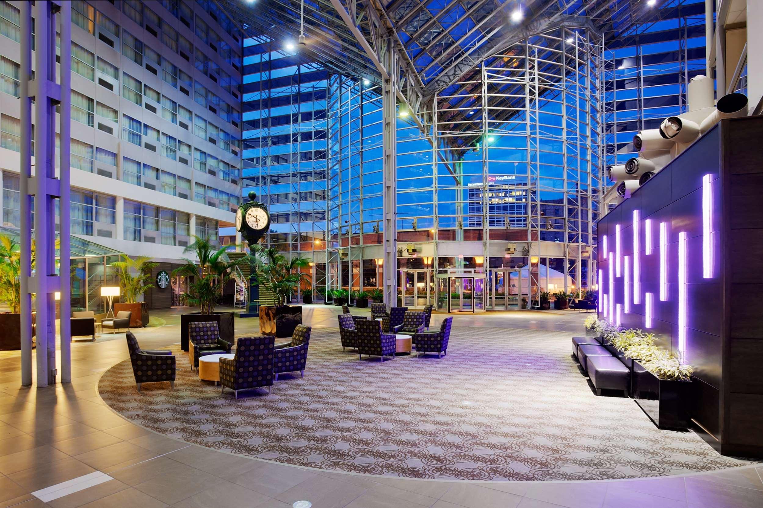 Vista Lobby Doubletree Hotel South Bend