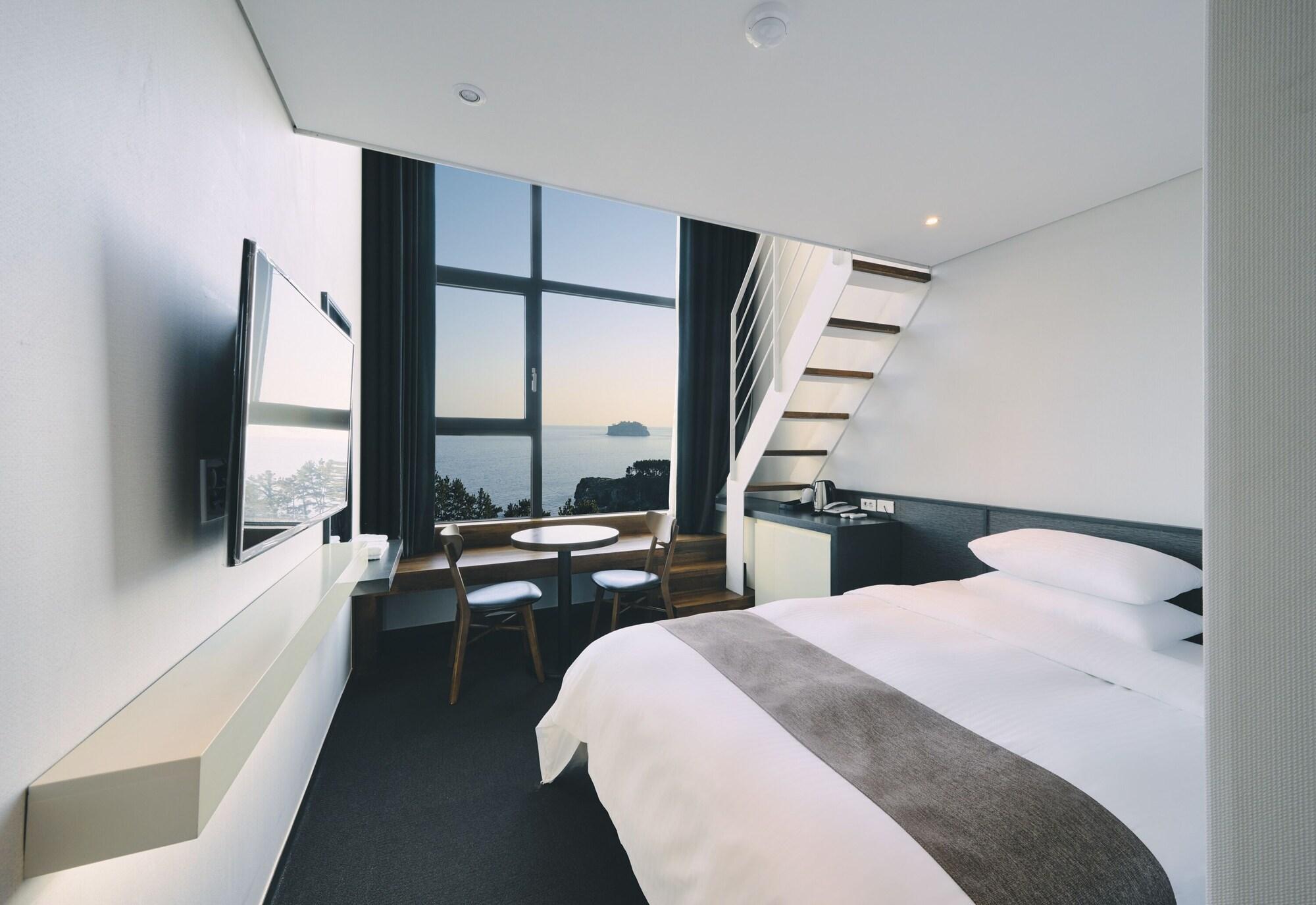 Varios Poong Gyung Hotel