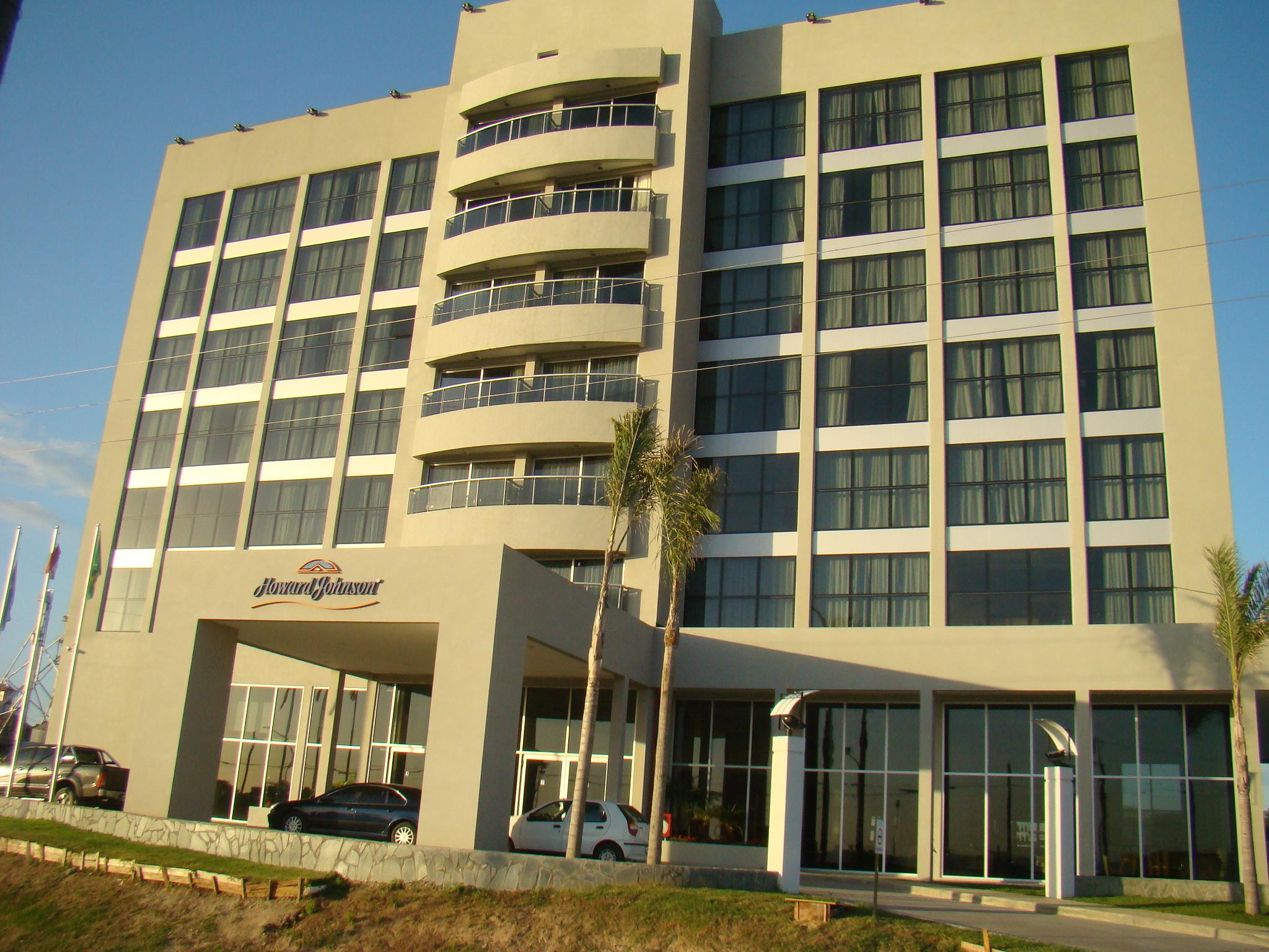 Vista Exterior Howard Johnson Ramallo