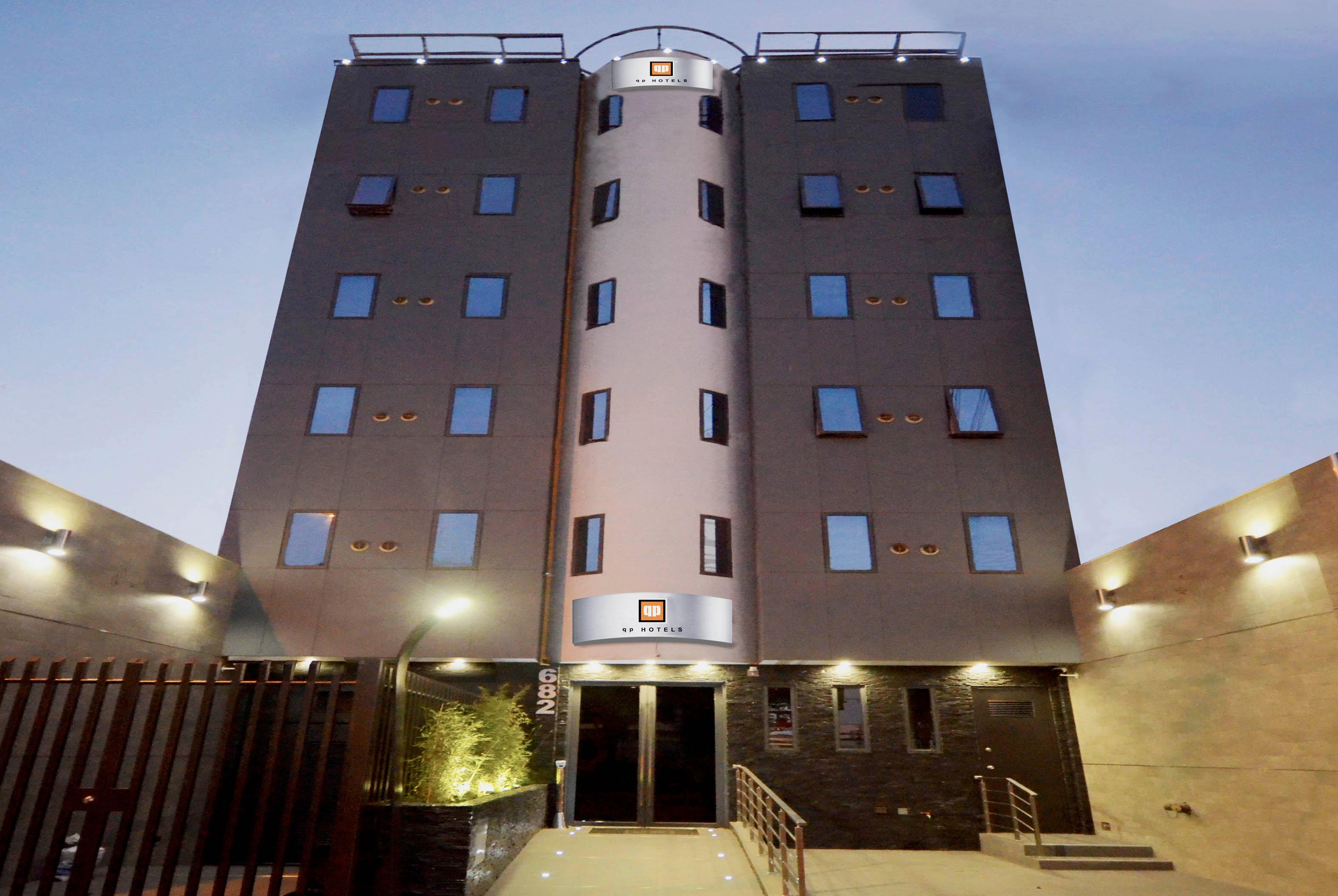 Vista Exterior qp Hotels Trujillo