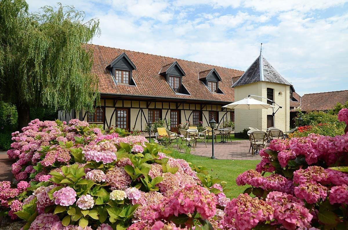 Varios Hôtel et Restaurant Le Fiacre à Quend plage